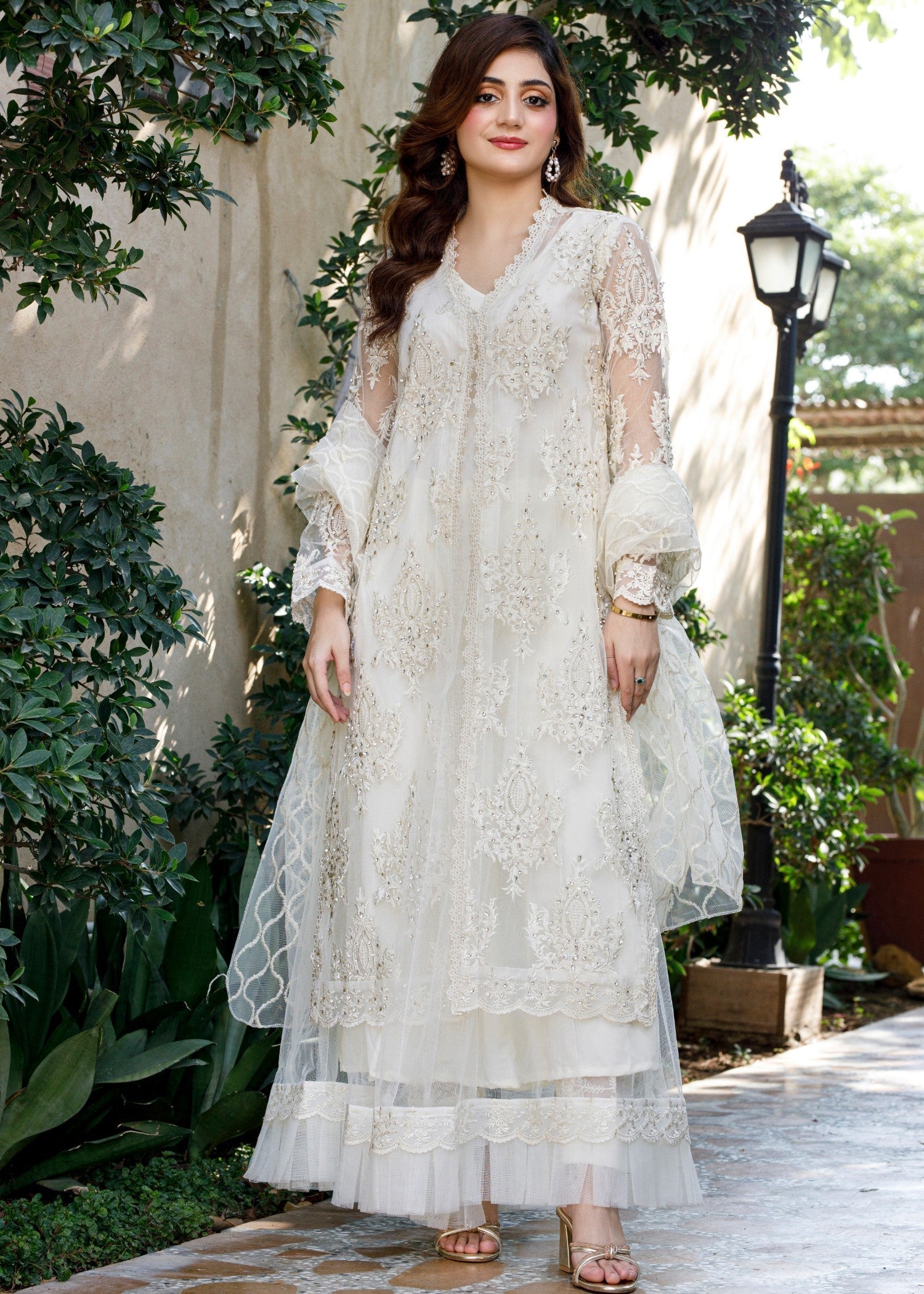 Mona Embroidery Starlit off white Women 4pcs