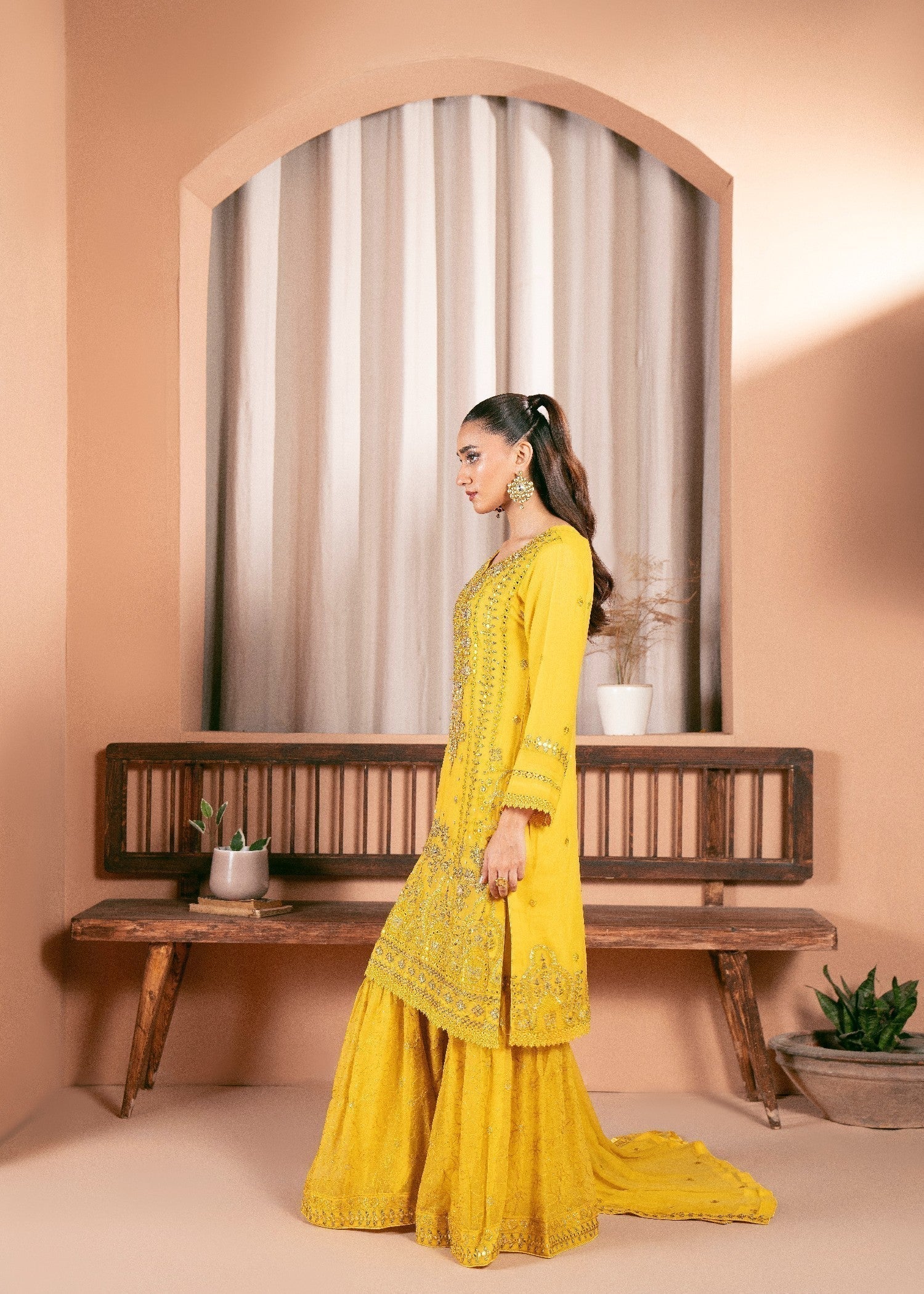 Kaamdar By Nofl Farooq Raagni Women 3pcs