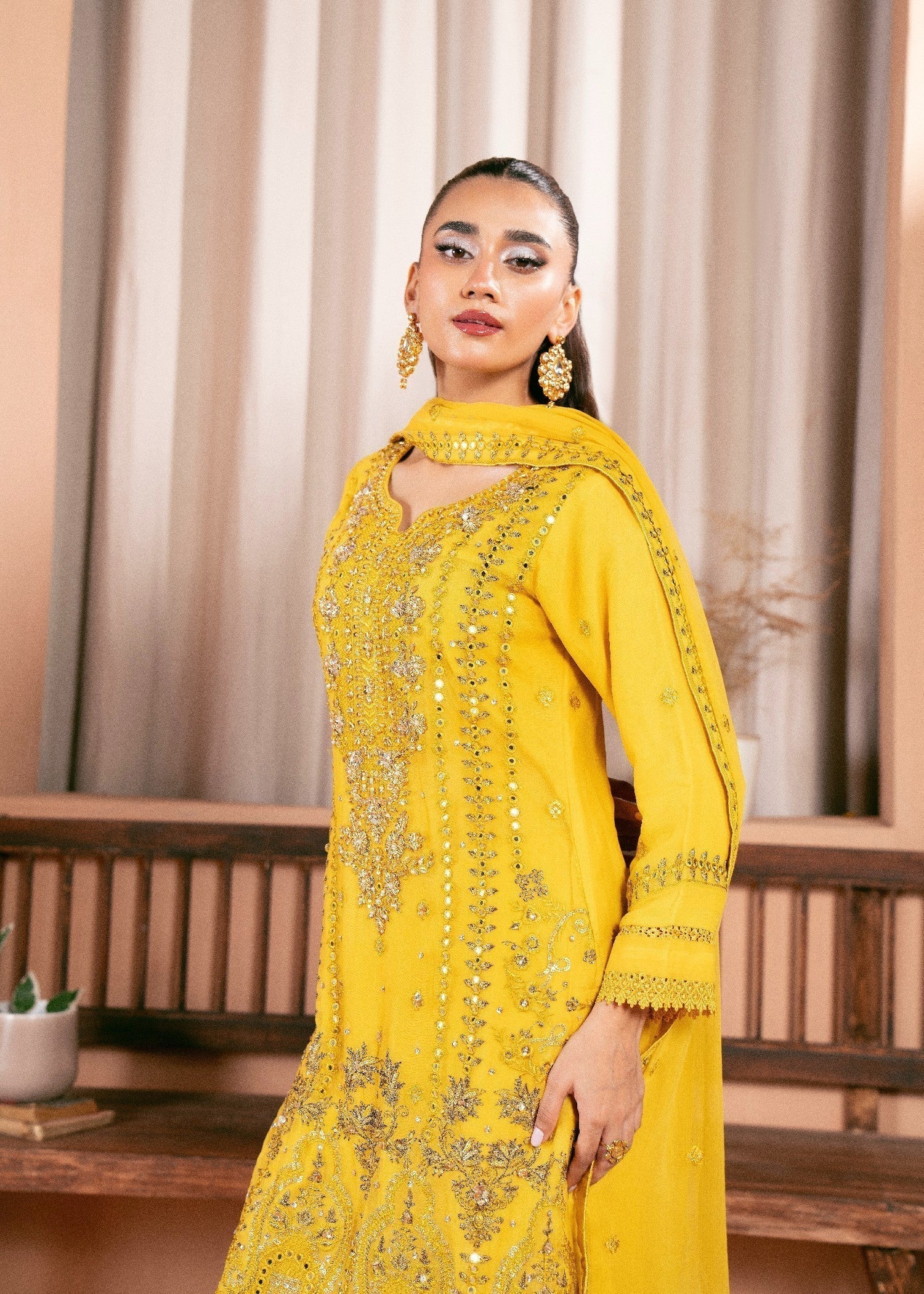 Kaamdar By Nofl Farooq Raagni Women 3pcs