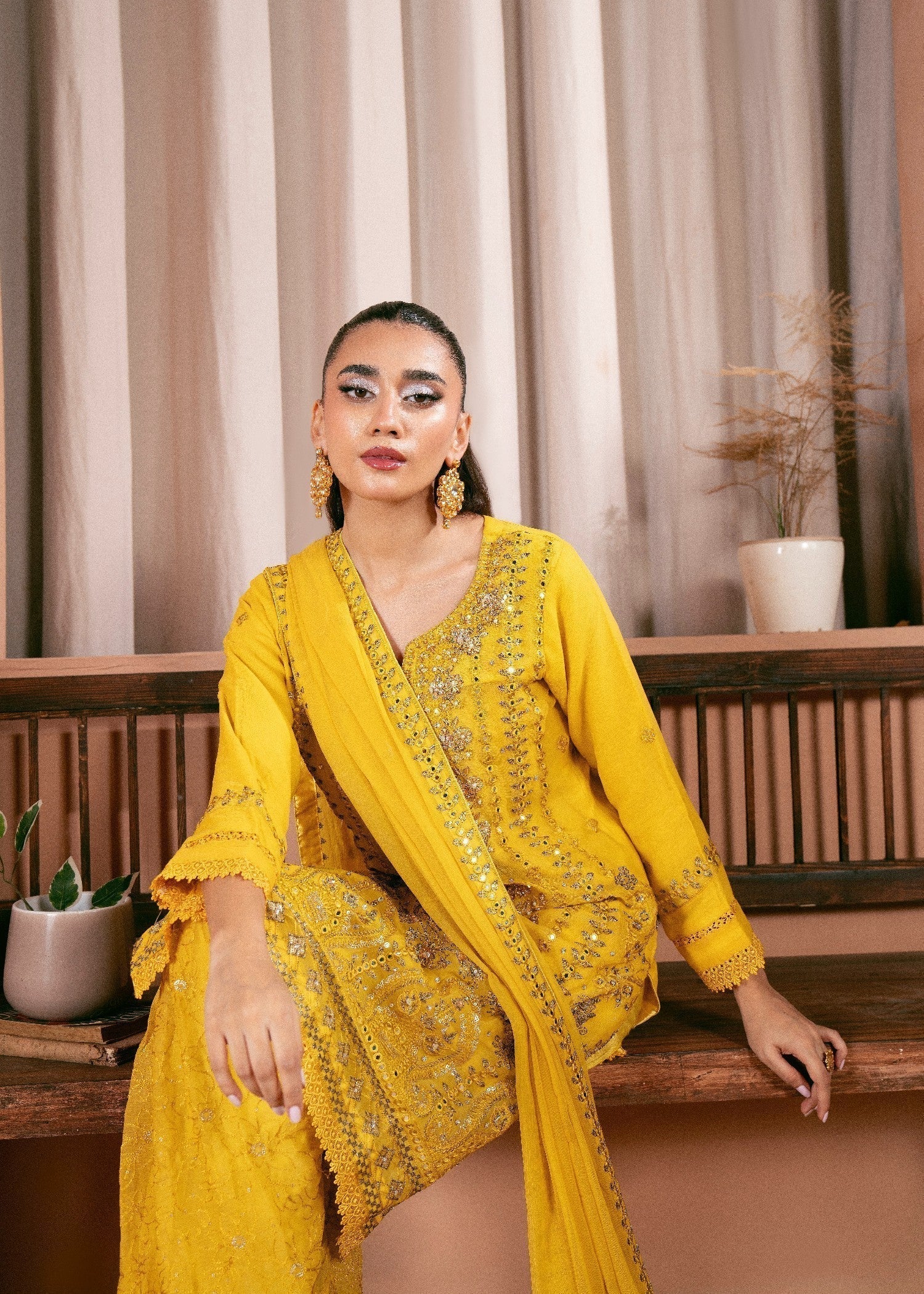 Kaamdar By Nofl Farooq Raagni Women 3pcs