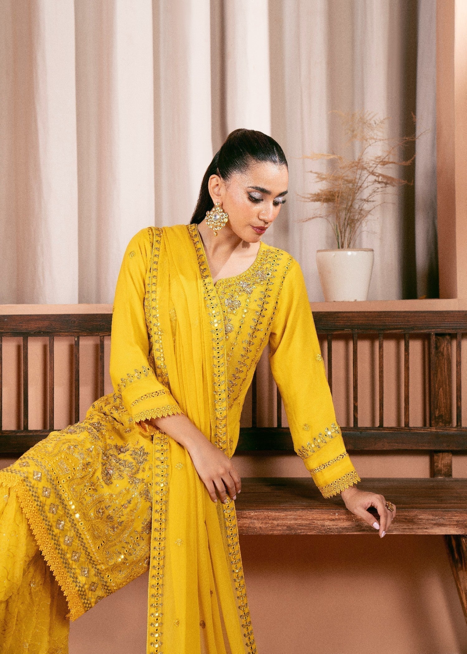 Kaamdar By Nofl Farooq Raagni Women 3pcs