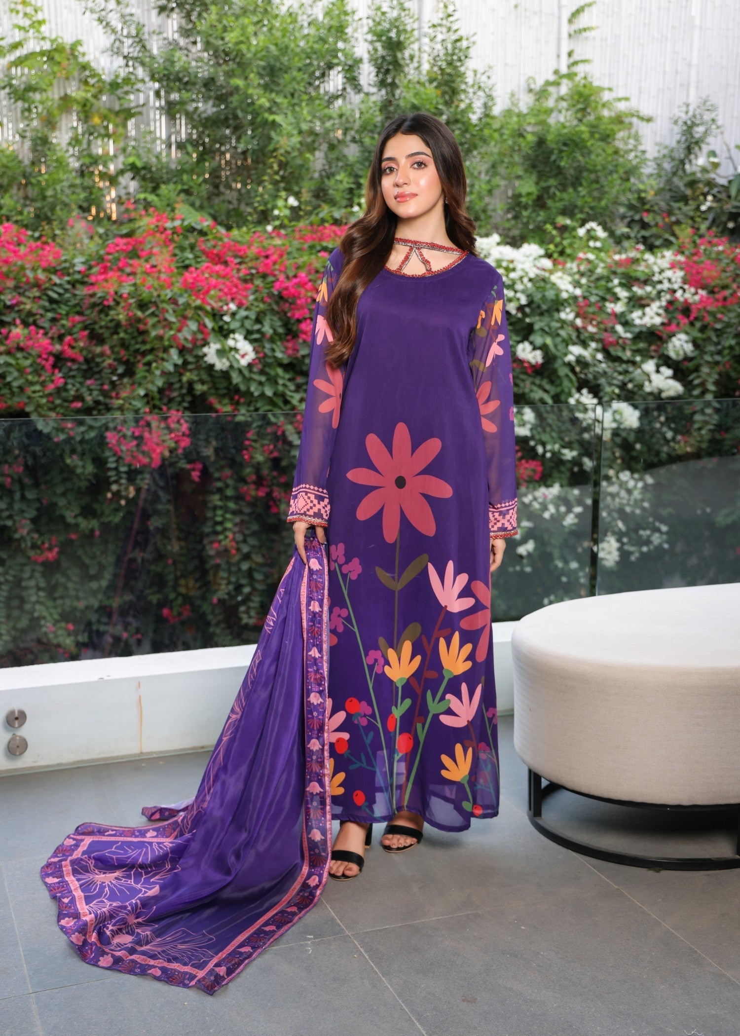 Nazmina Stunning embellishment dress Women 2pcs