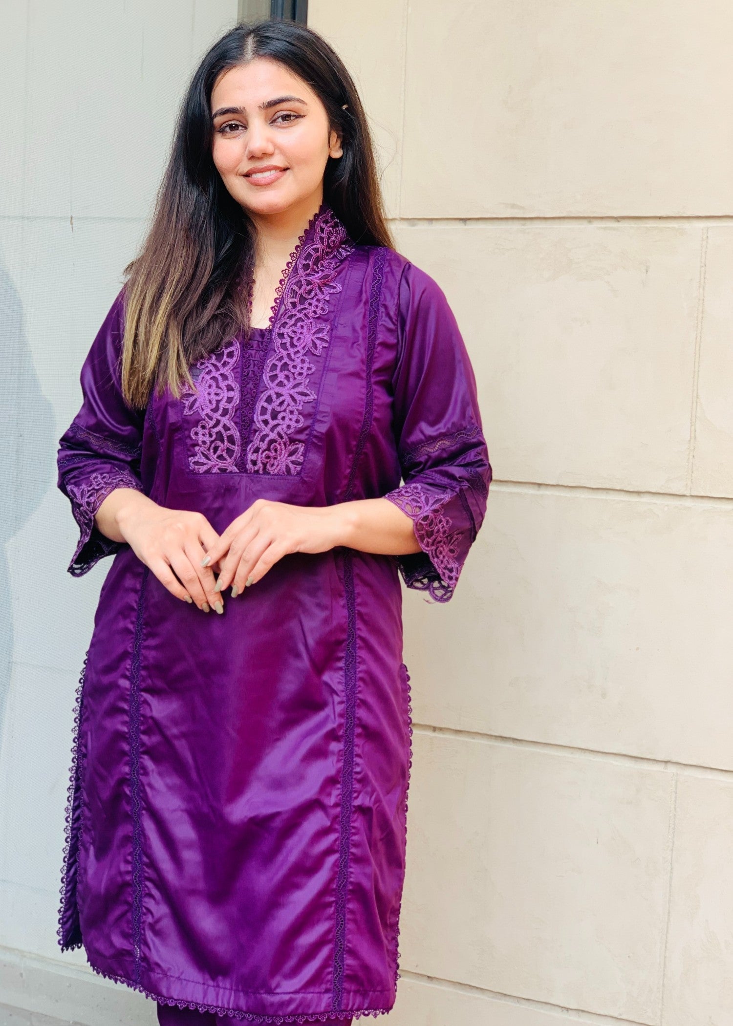 Pretbee Luxurious Deep Purple Silk Kurta with Intricate embellished Women 2pcs