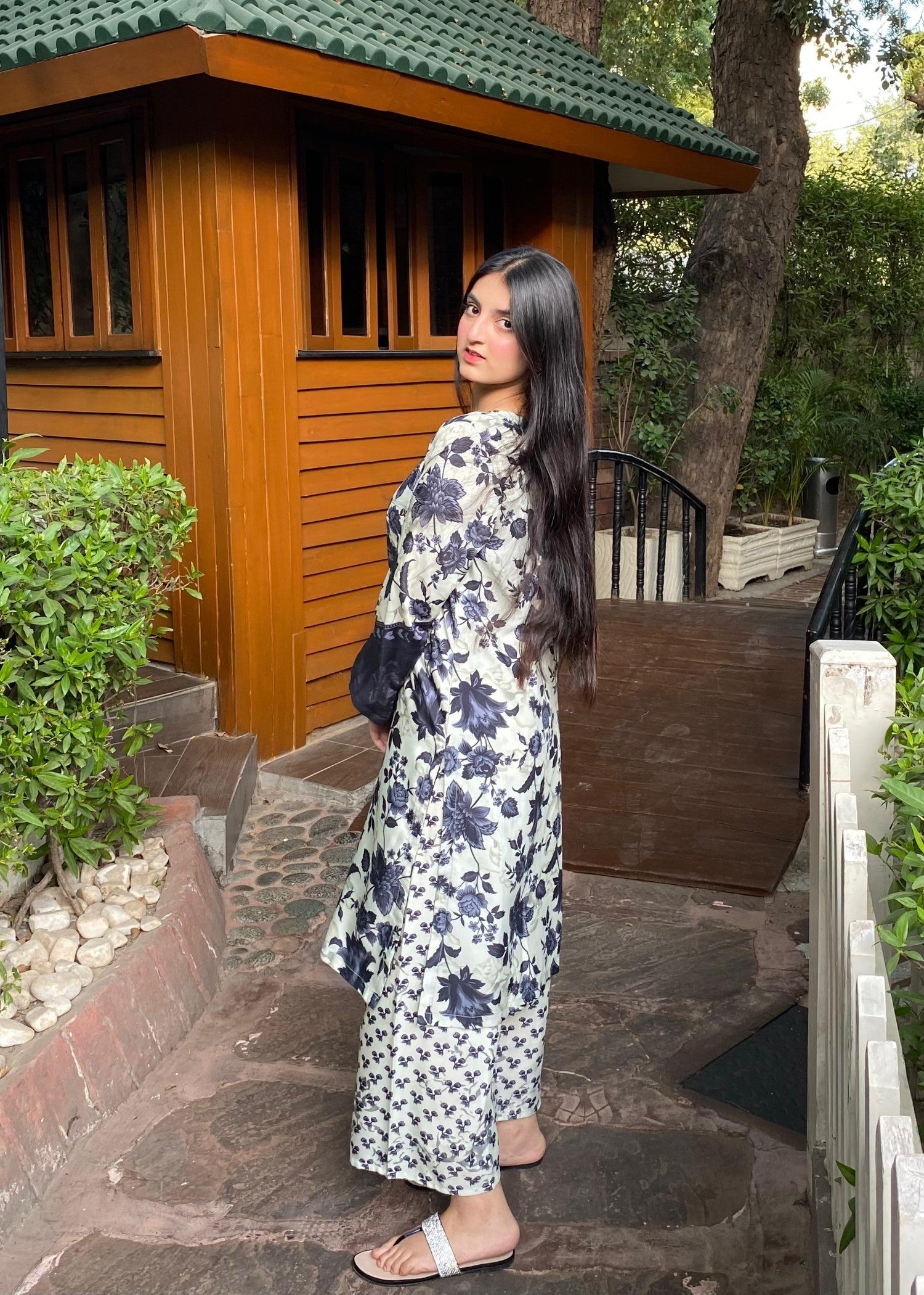 B.K Clothings Maahi Women 2pcs