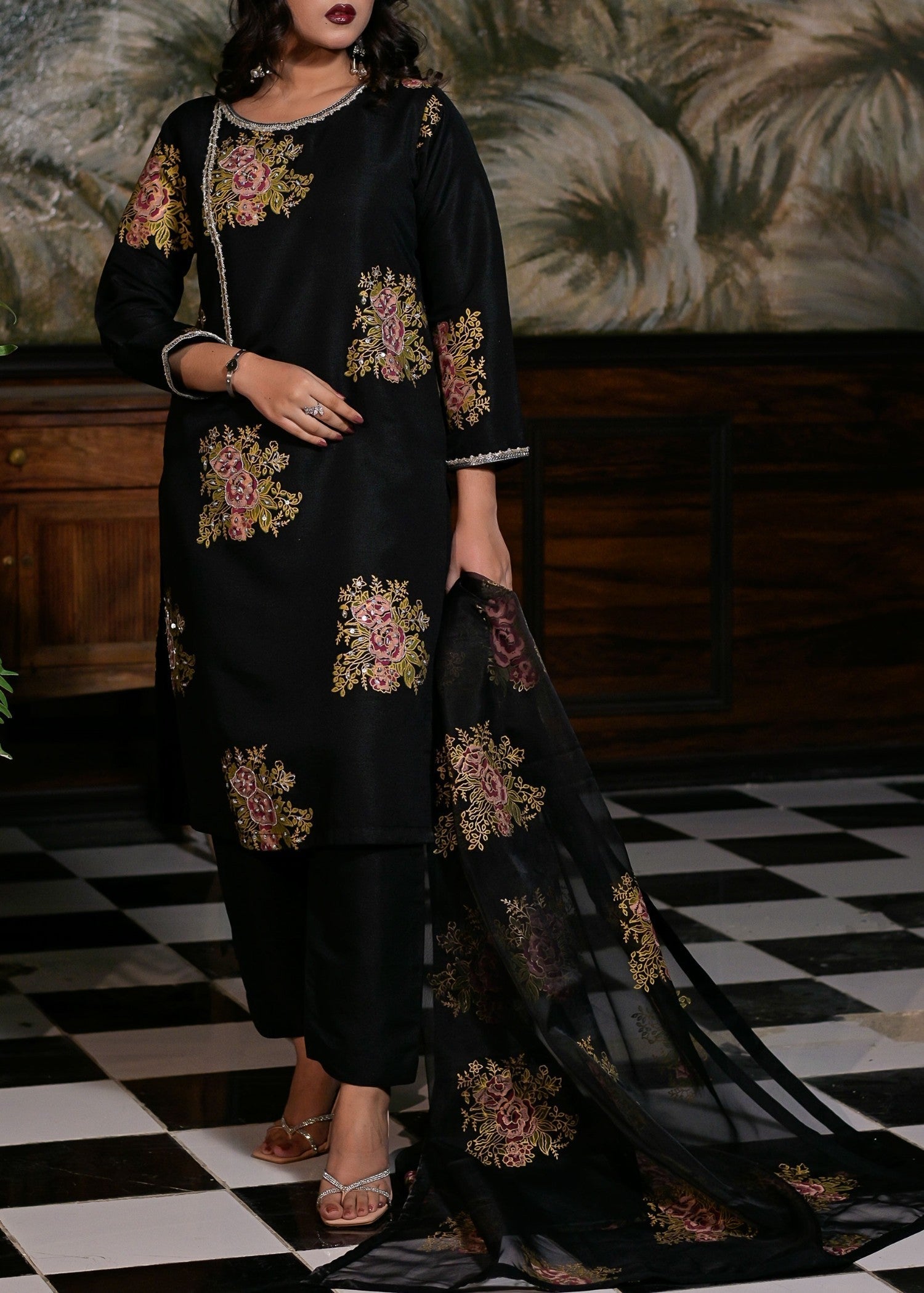 Pret Diaries Black Hand Embellished Women 3pcs