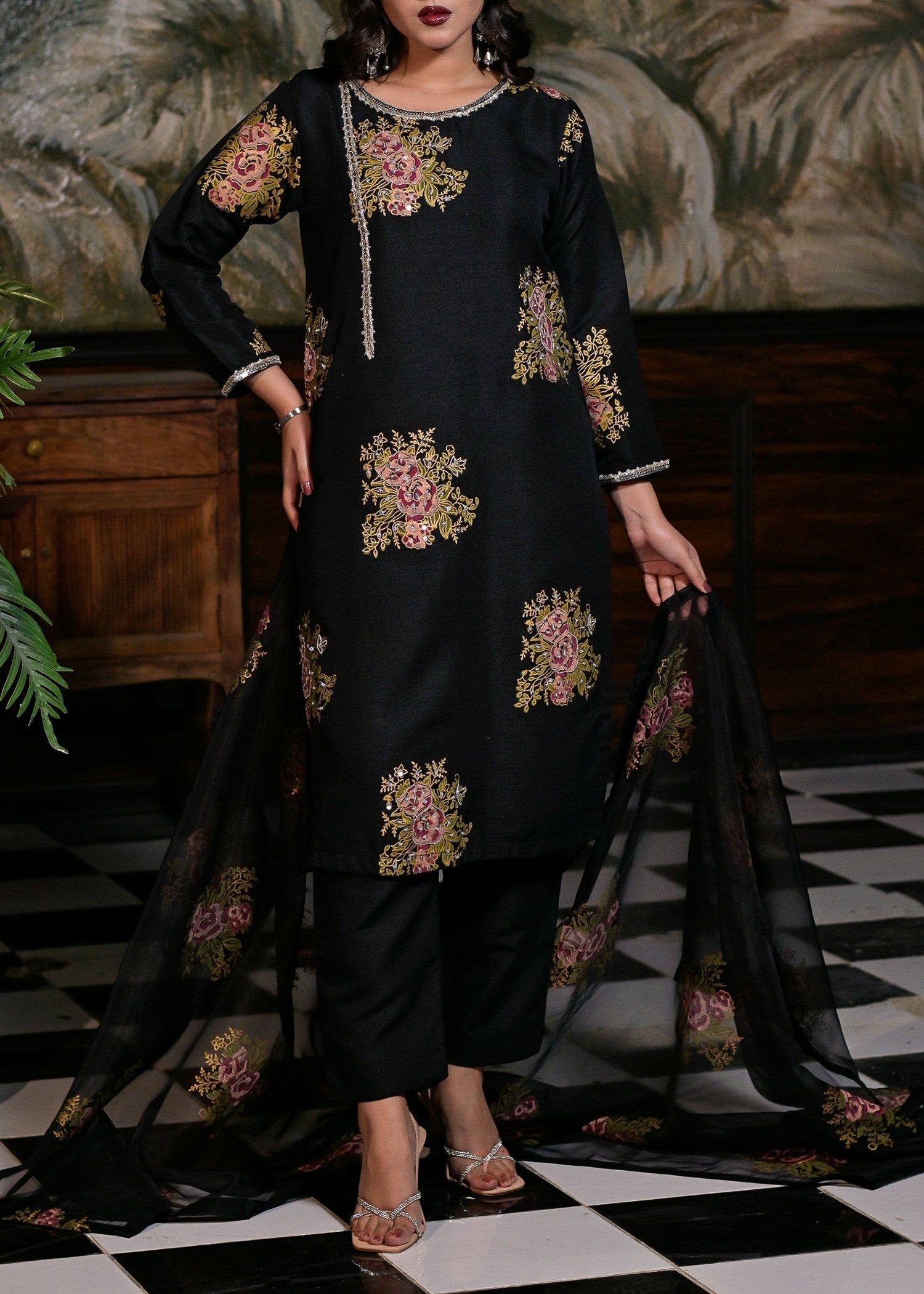 Pret Diaries Black Hand Embellished Women 3pcs