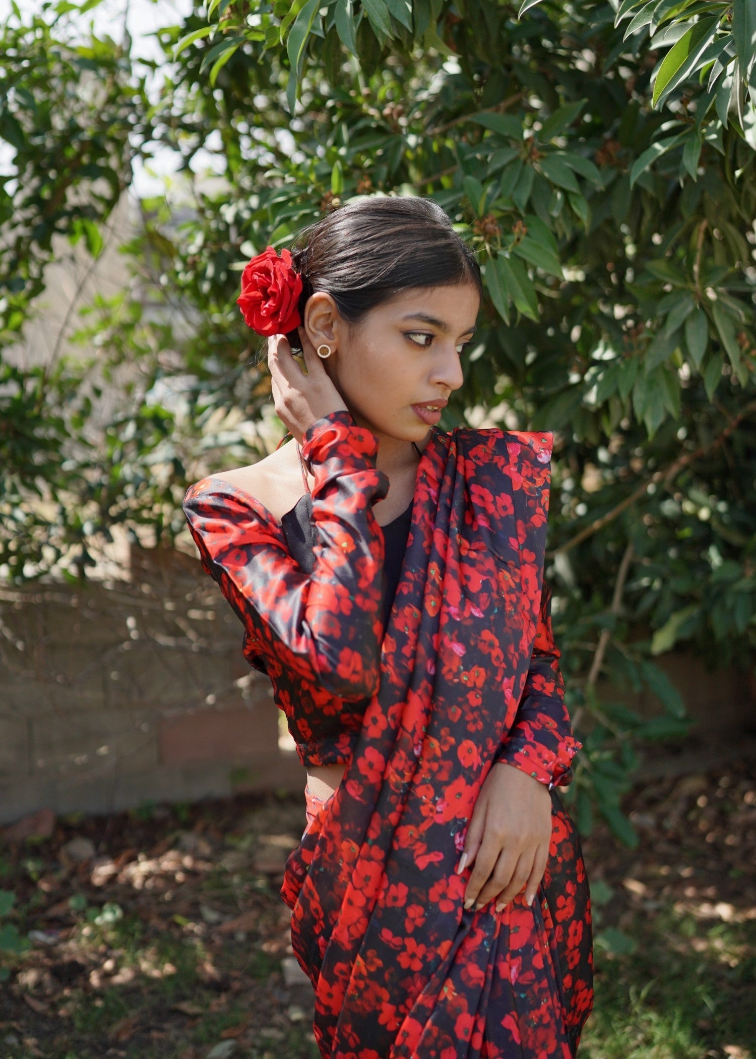 Ripret Red floral saree Women 2pcs