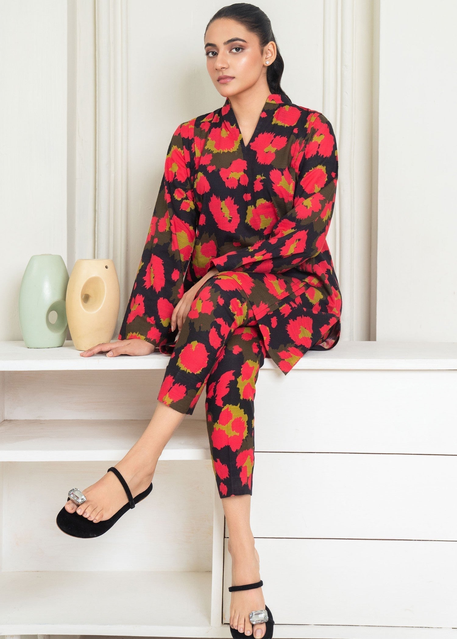 Kiara Thistlea Khaddar Women 2pcs