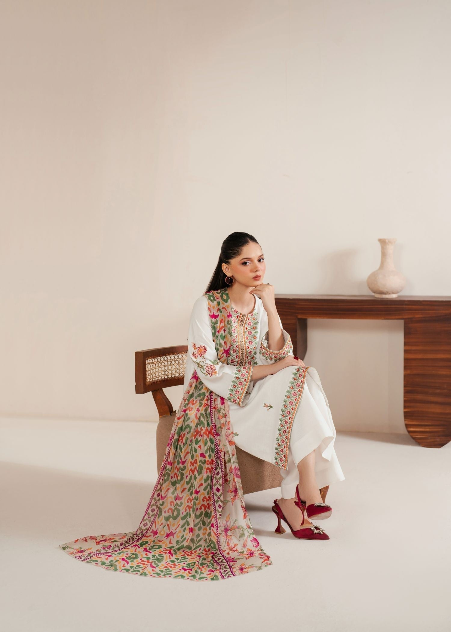 Garnet Clothing Ufaq Women 2pcs