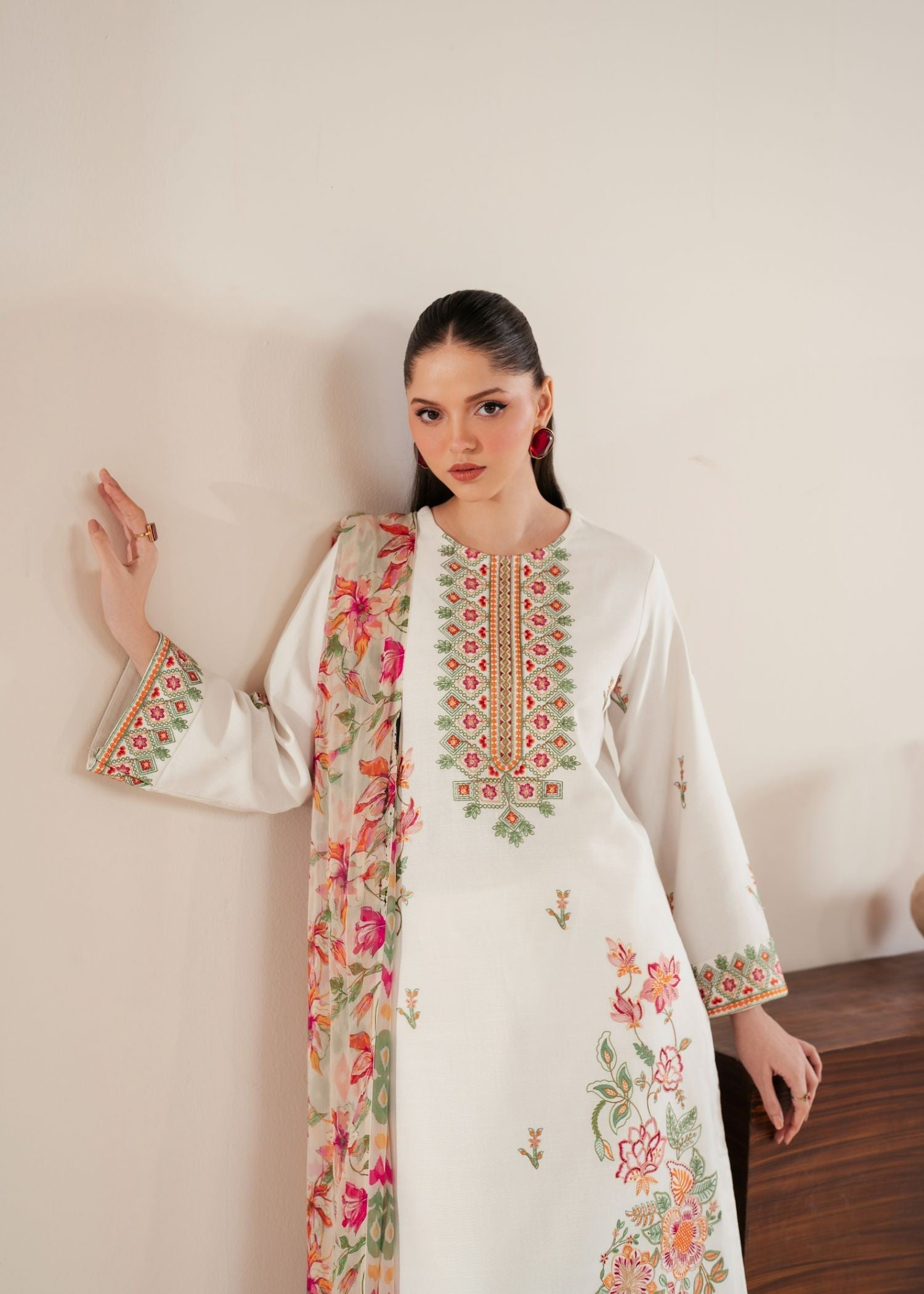 Garnet Clothing Ufaq Women 2pcs