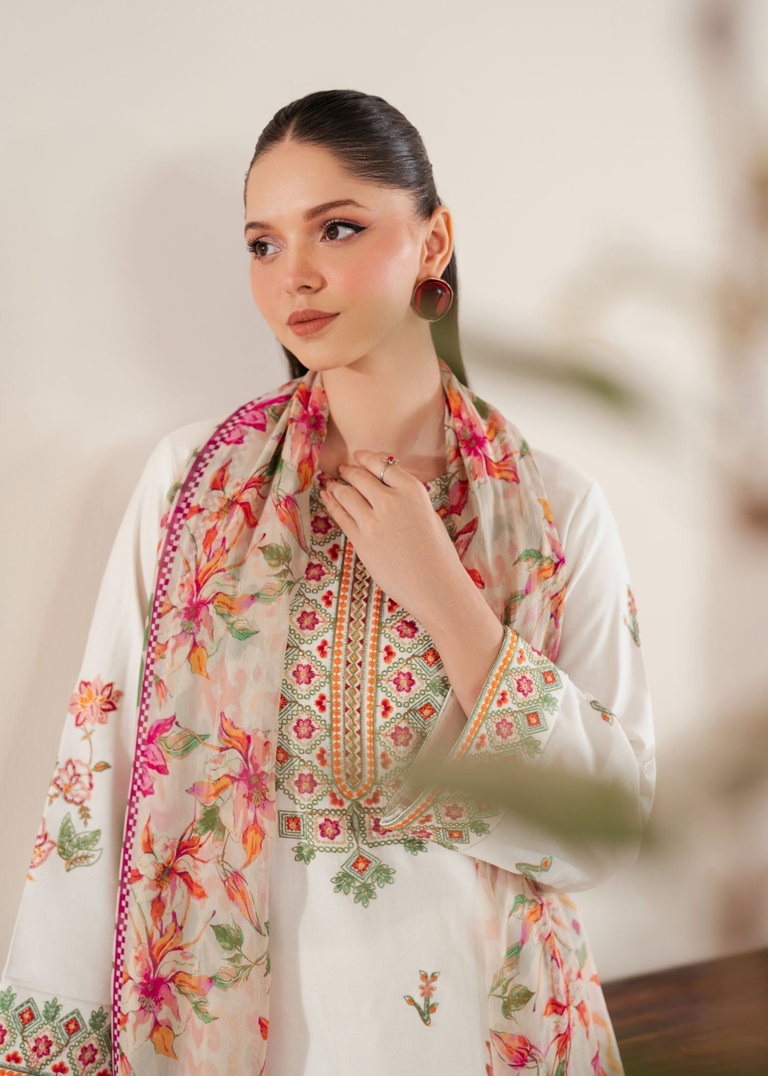 Garnet Clothing Ufaq Women 2pcs