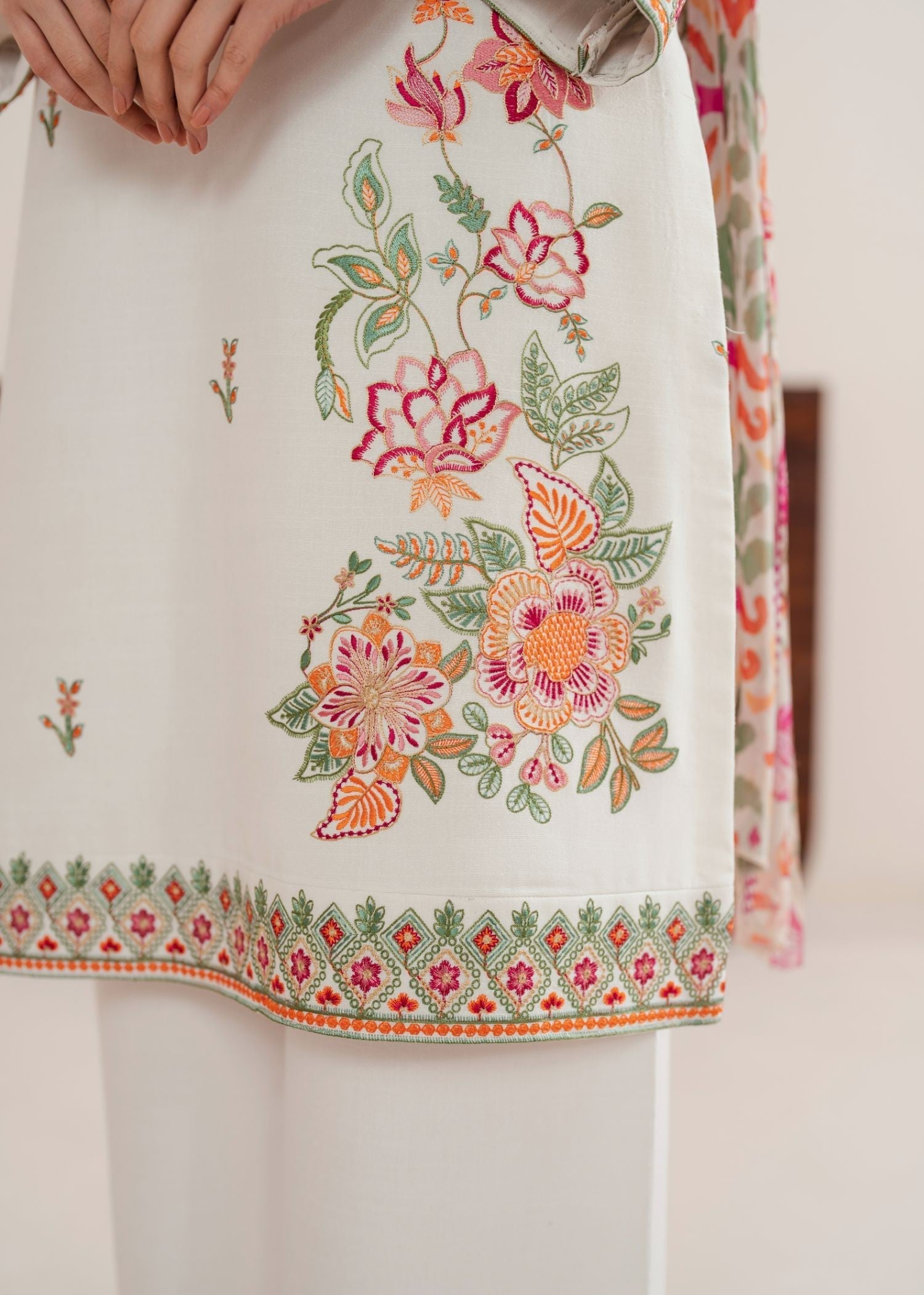 Garnet Clothing Ufaq Women 2pcs