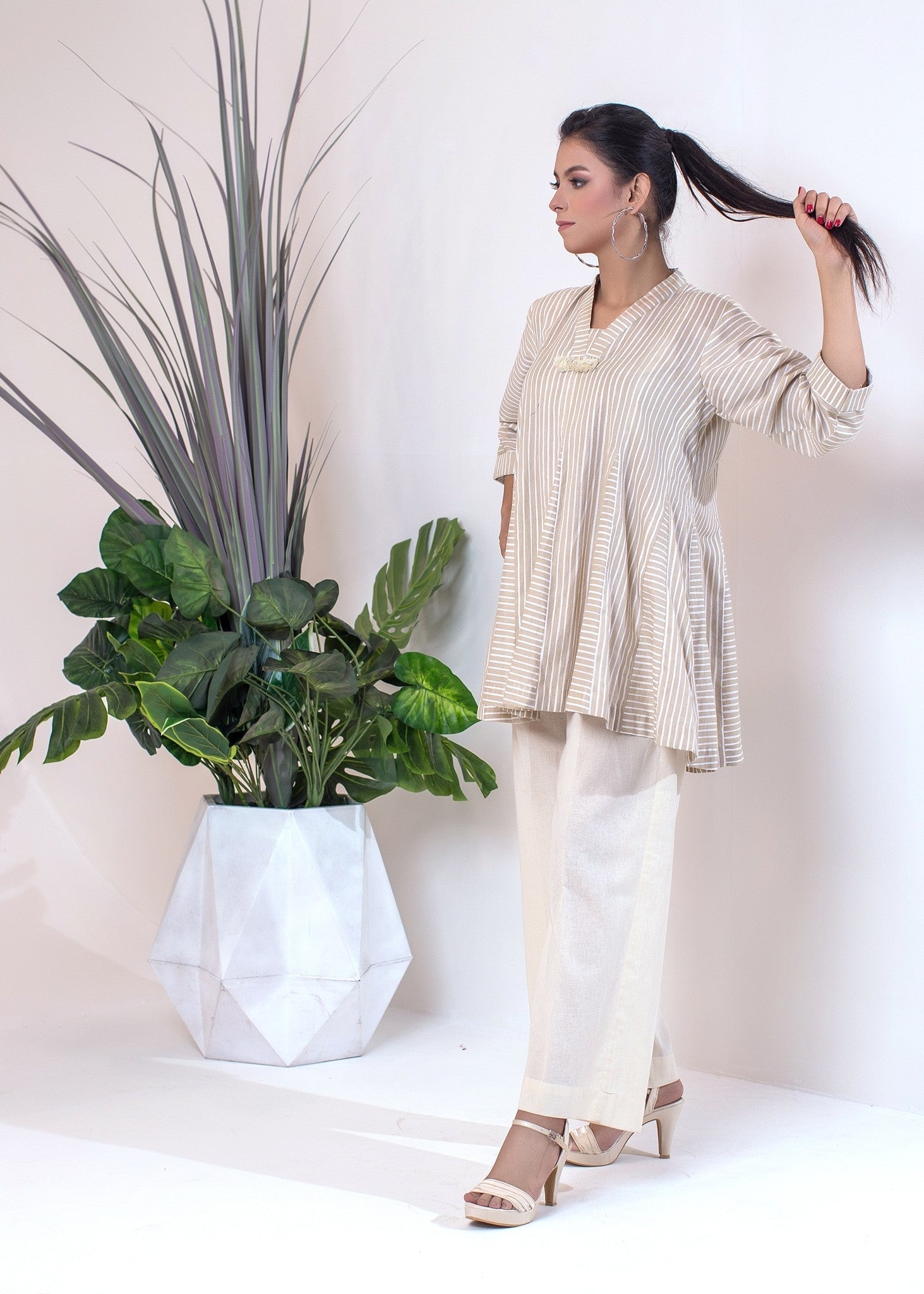 Urban Cut | Elegant Beige Striped Dress with Tassel Details for a Chic Look Women 1pcs