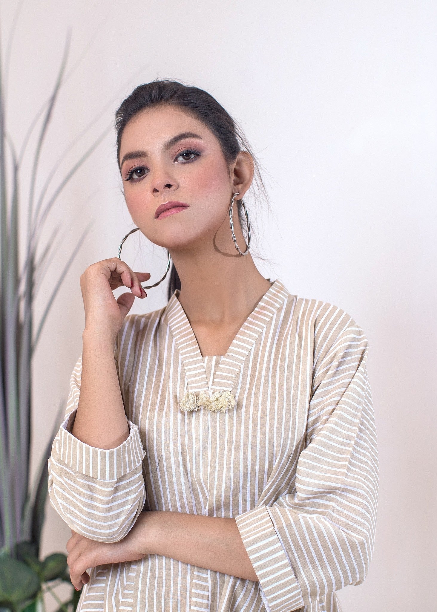 Urban Cut | Elegant Beige Striped Dress with Tassel Details for a Chic Look Women 1pcs