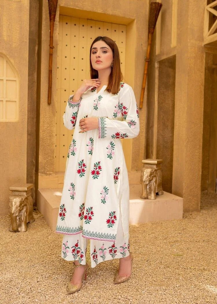 Akhrot Clothing Off White Floral Women 2pcs