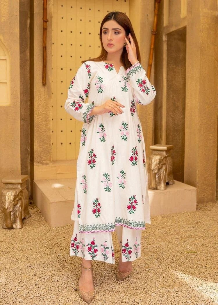 Akhrot Clothing Off White Floral Women 2pcs