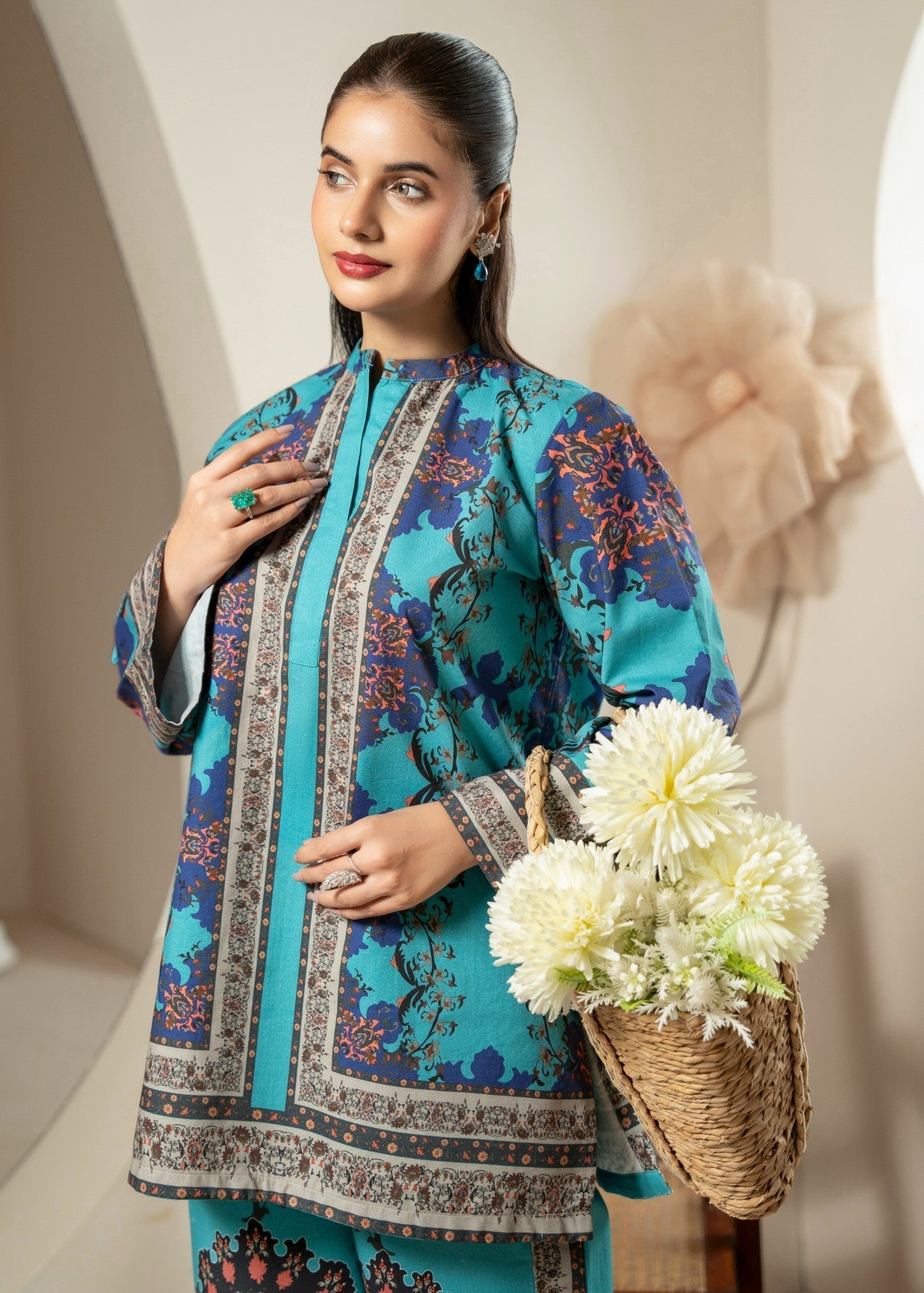 Tushaak Majestic Irony Women 2pcs