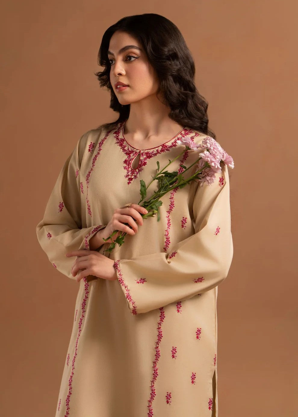 Lazuli Sapphire Beige Women 2pcs