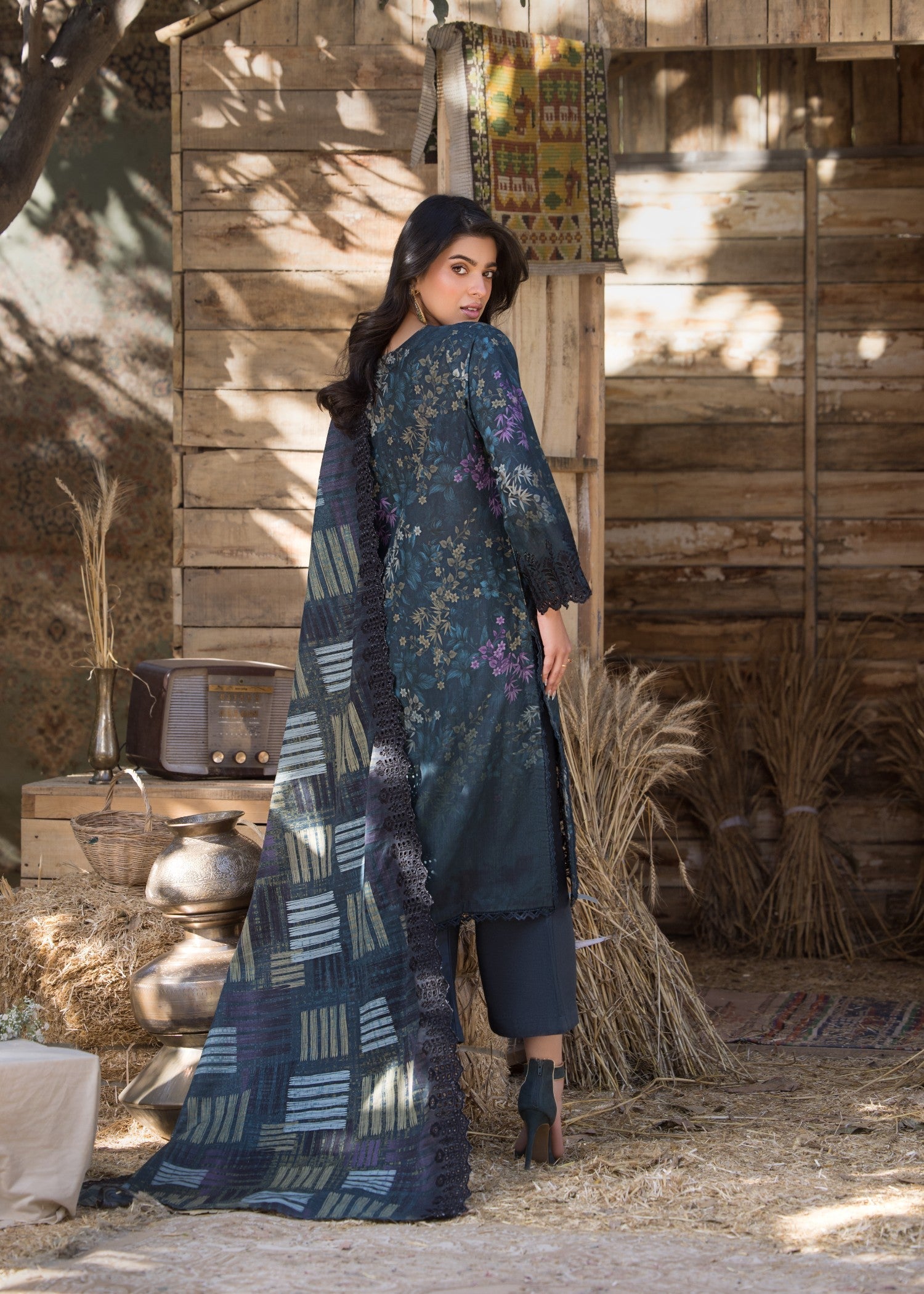 Bin Tayyab Khaddar (BT 123) Stitch Suit Women 3pcs