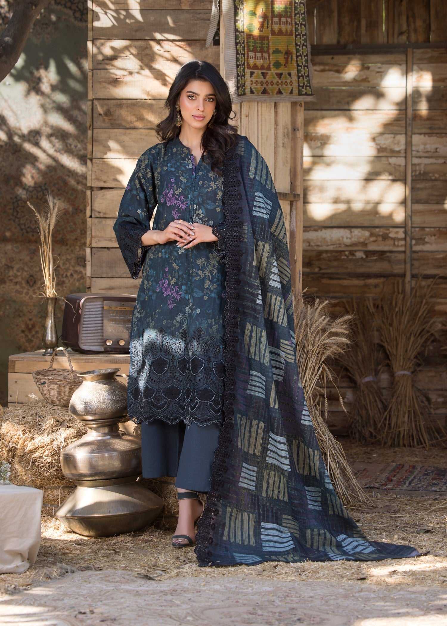 Bin Tayyab Khaddar (BT 123) Stitch Suit Women 3pcs