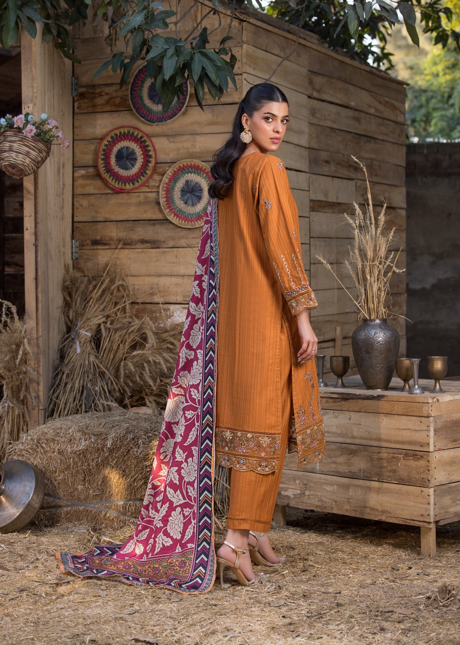 Bin Tayyab Khaddar (BT 113) Stitch Suit Women 3pcs