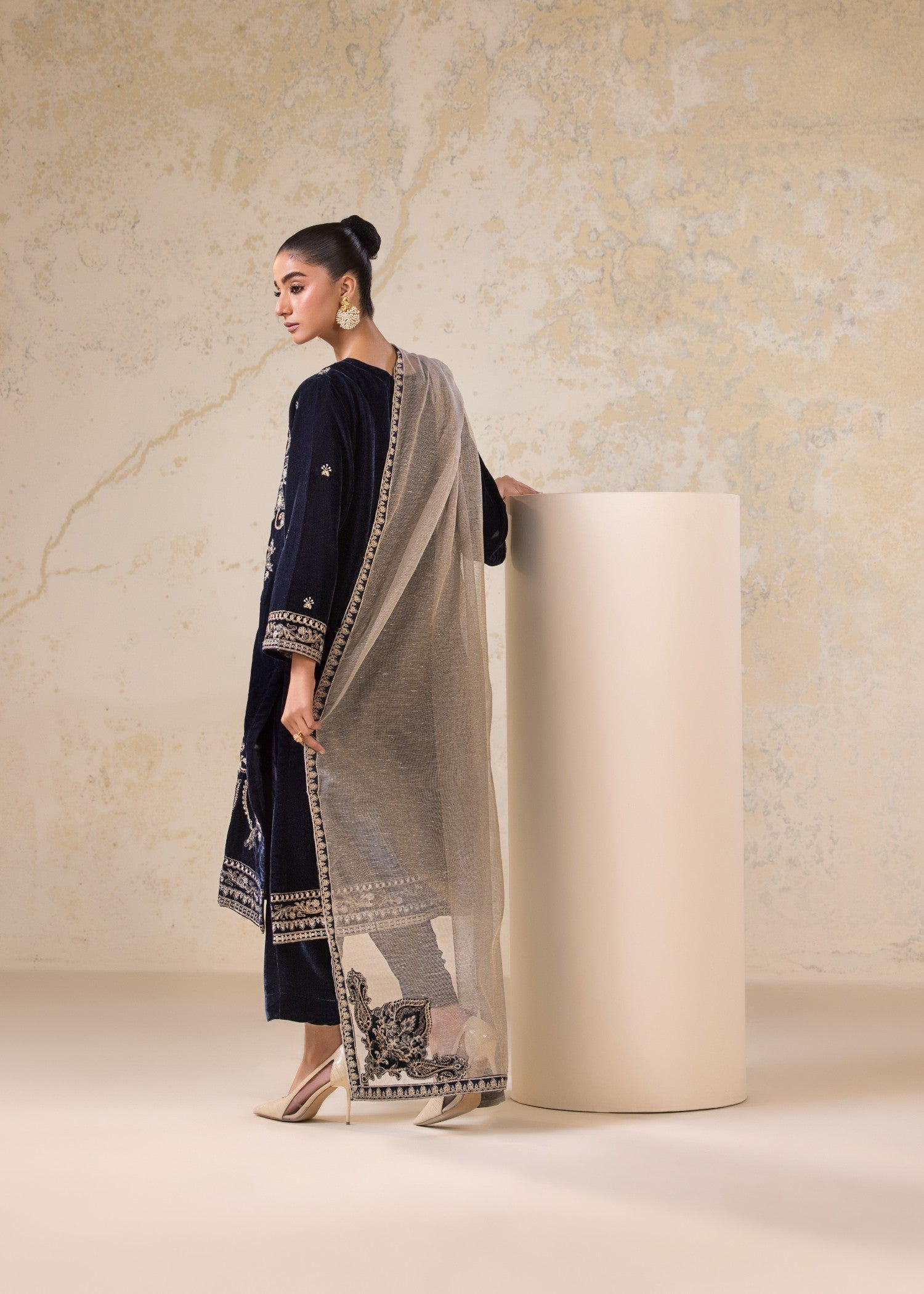 Bin Tayyab Embroidered Velvet BT 4040 Women 3pcs