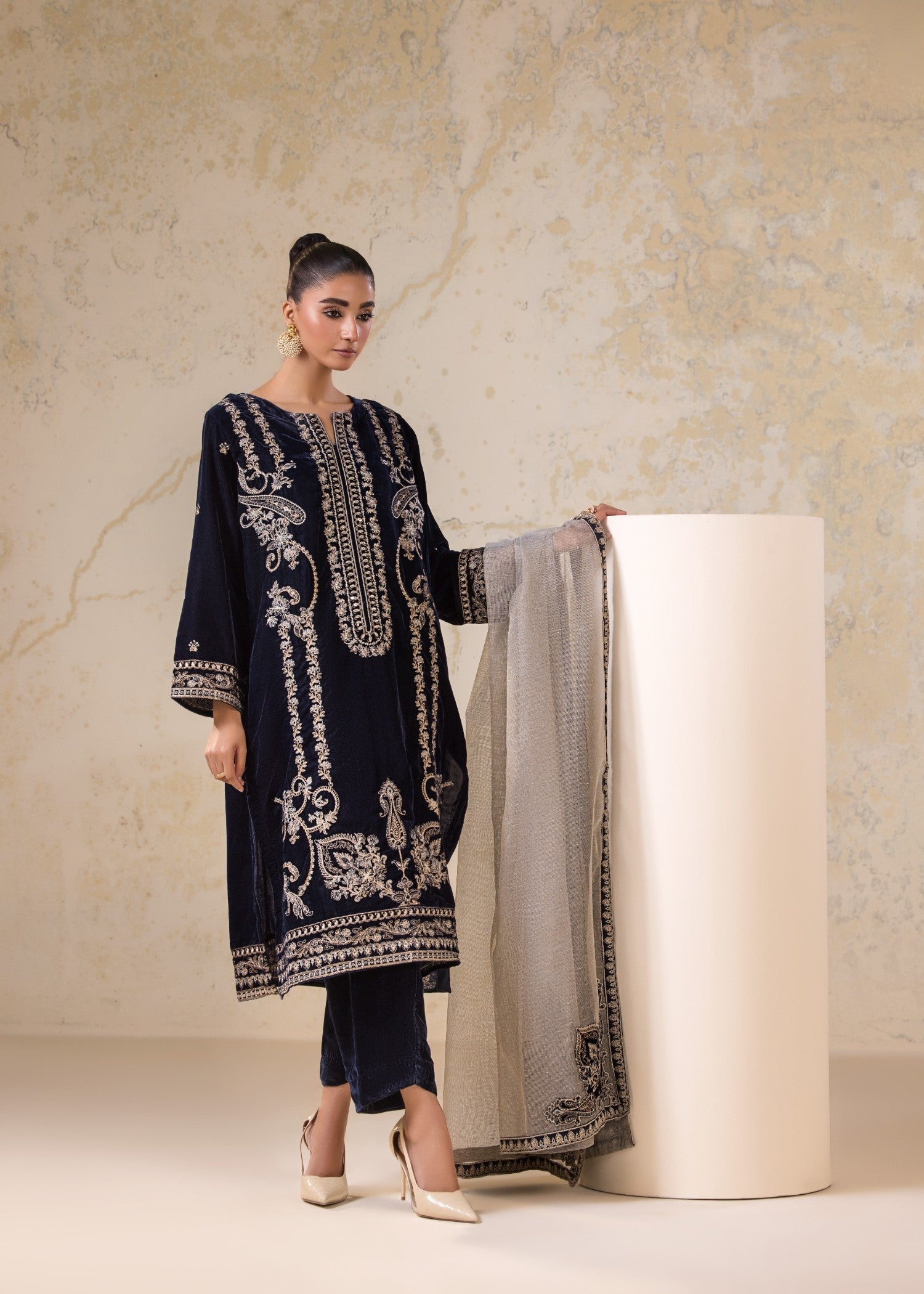 Bin Tayyab Embroidered Velvet BT 4040 Women 3pcs
