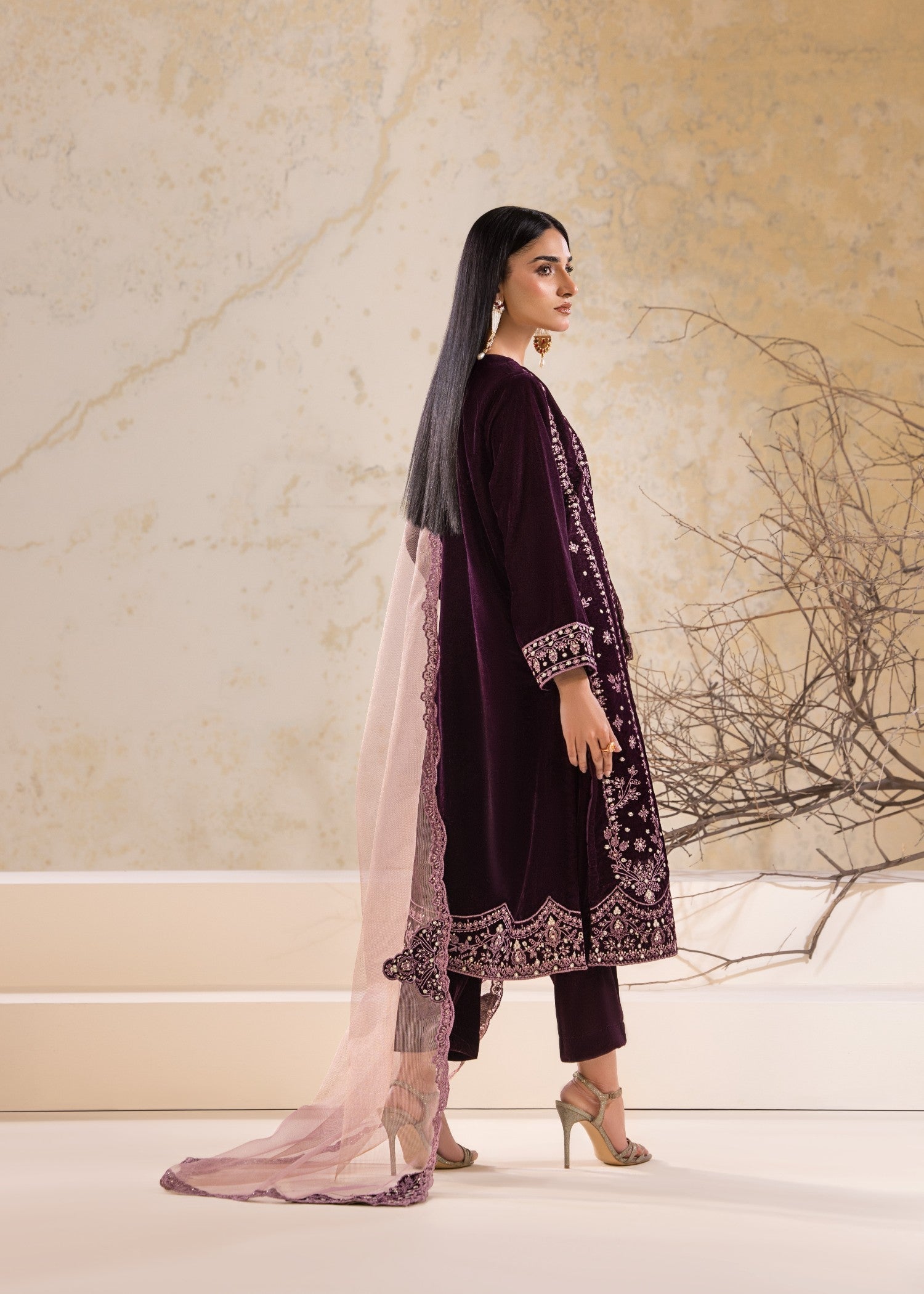 Bin Tayyab Embroidered Velvet (BT 4039) Women 3pcs