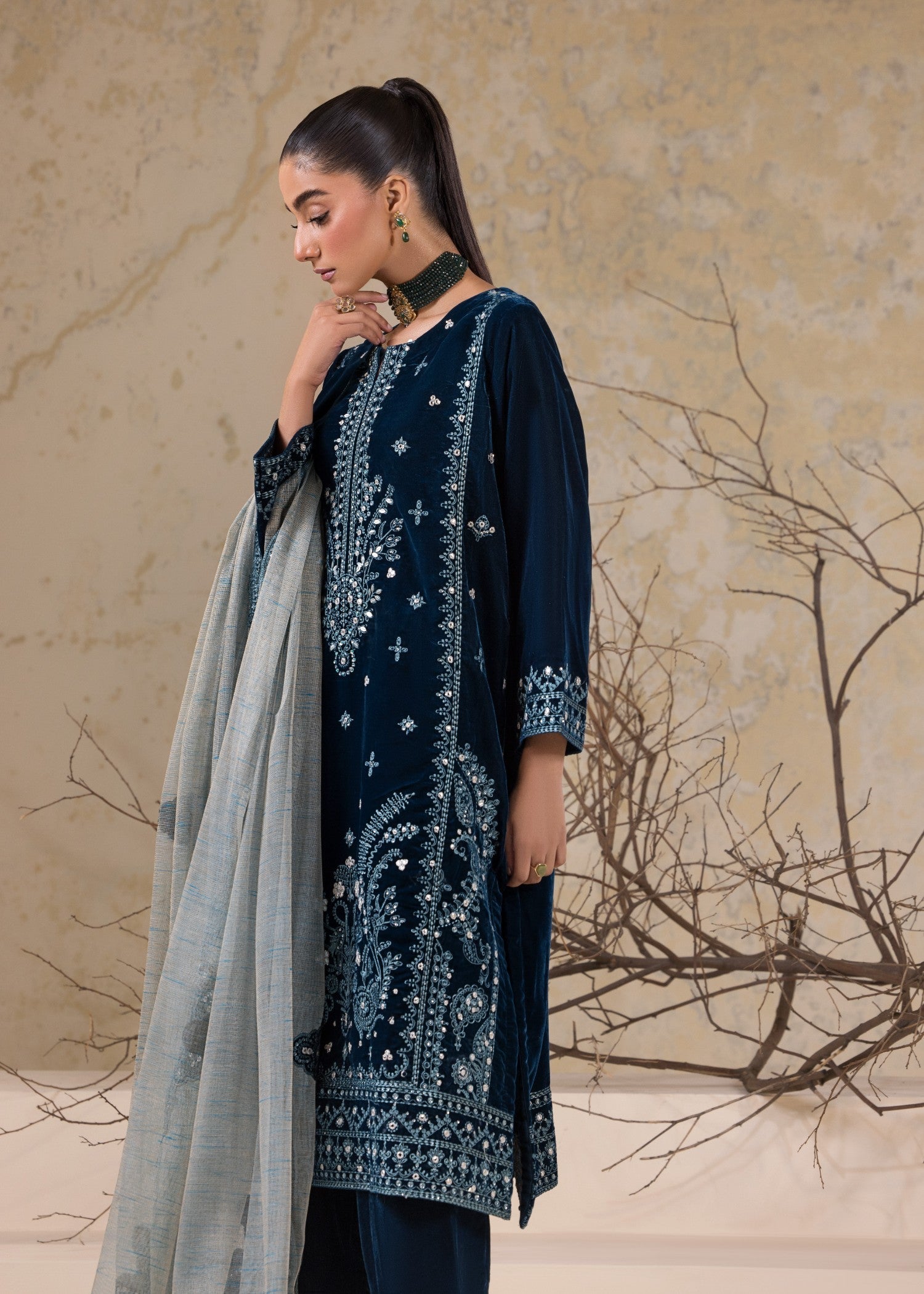 Bin Tayyab Embroidered Velvet BT 4038 Women 3pcs