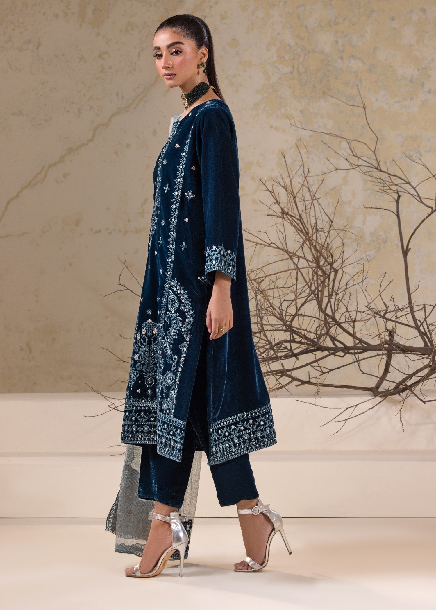 Bin Tayyab Embroidered Velvet BT 4038 Women 3pcs