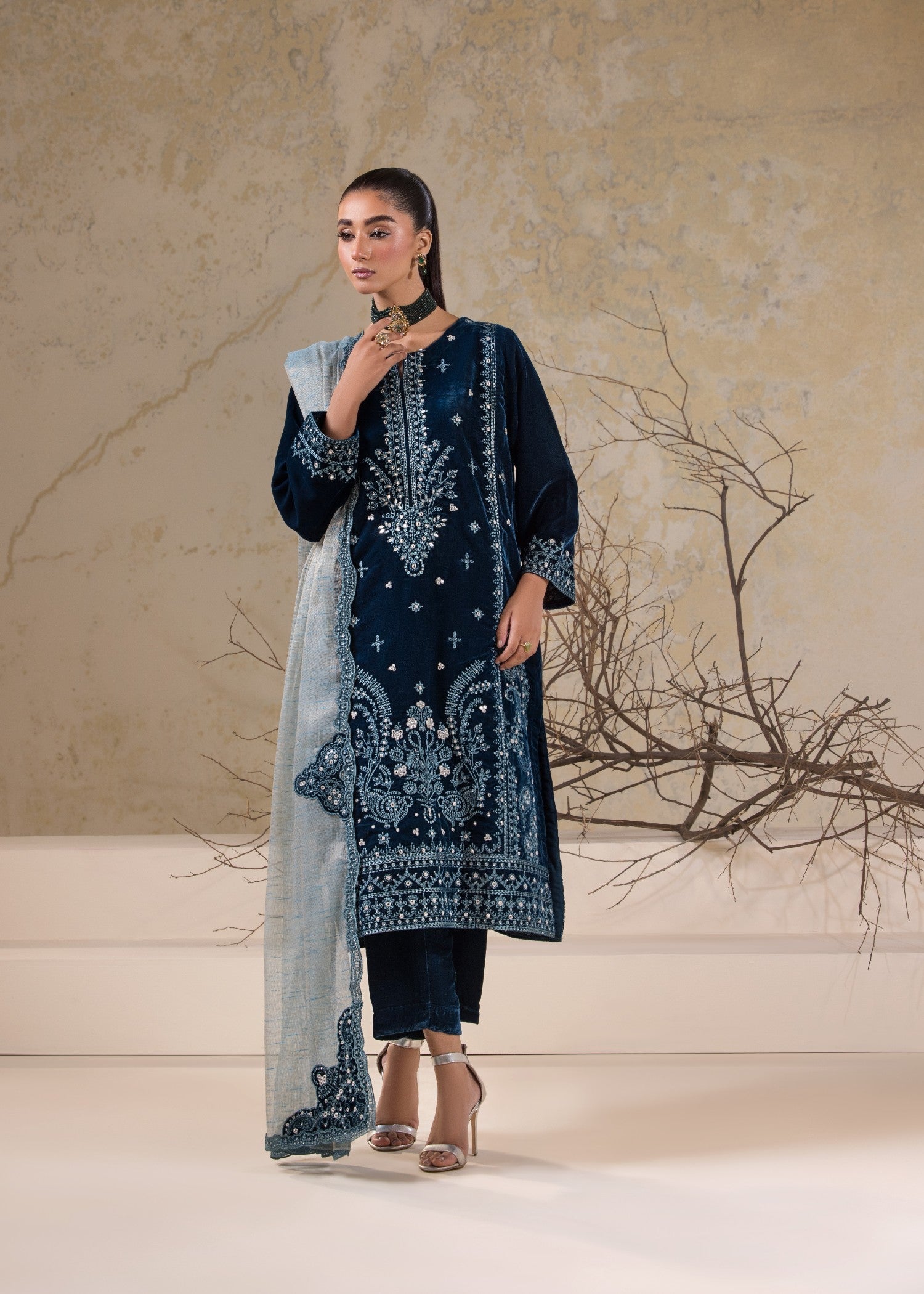 Bin Tayyab Embroidered Velvet BT 4038 Women 3pcs