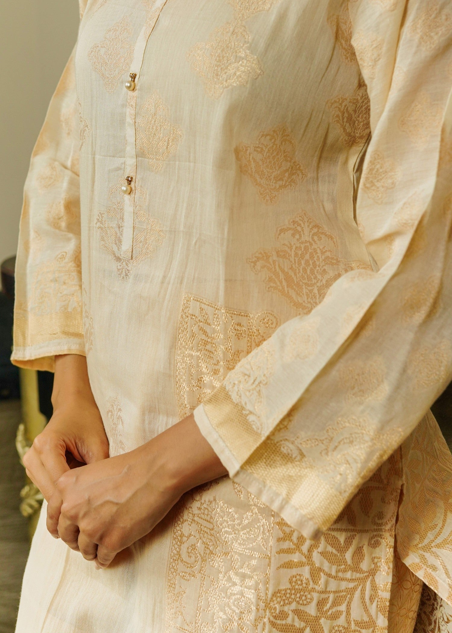 Cynoption Off White Jacquart Two Piece Women 2pcs