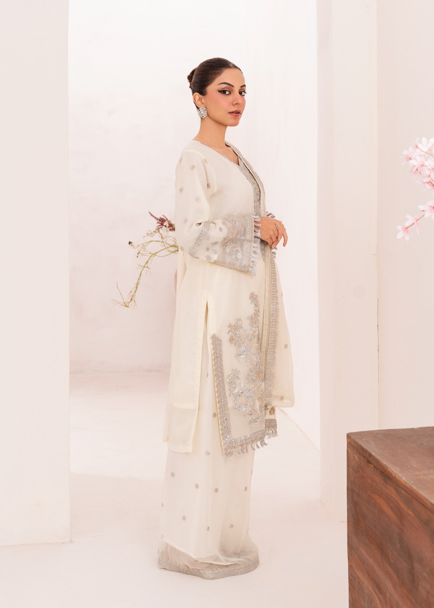 Four Season Boutique NOOR JAHAN CREAM Women 3pcs