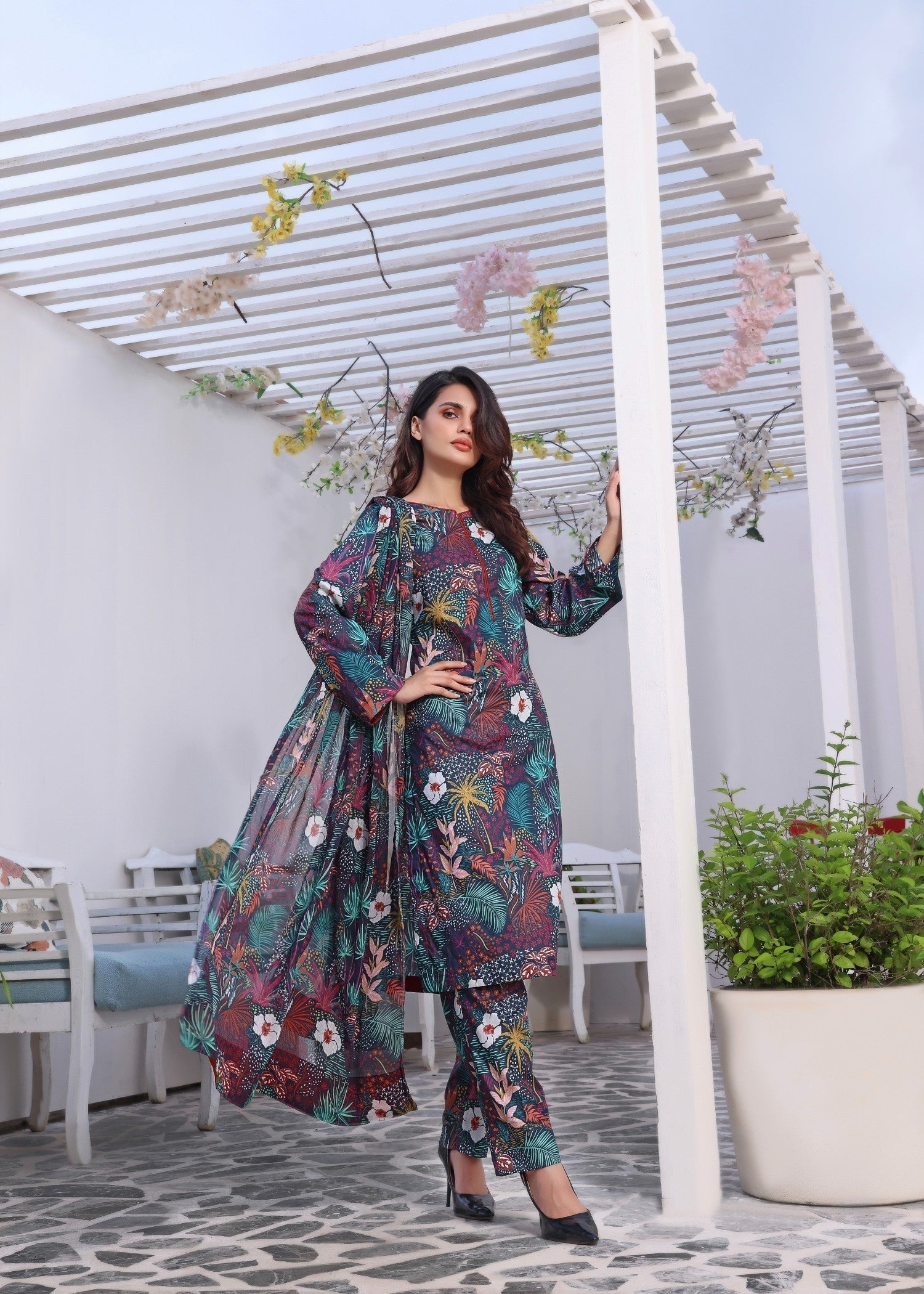 Feathers NOVA Women 3pcs