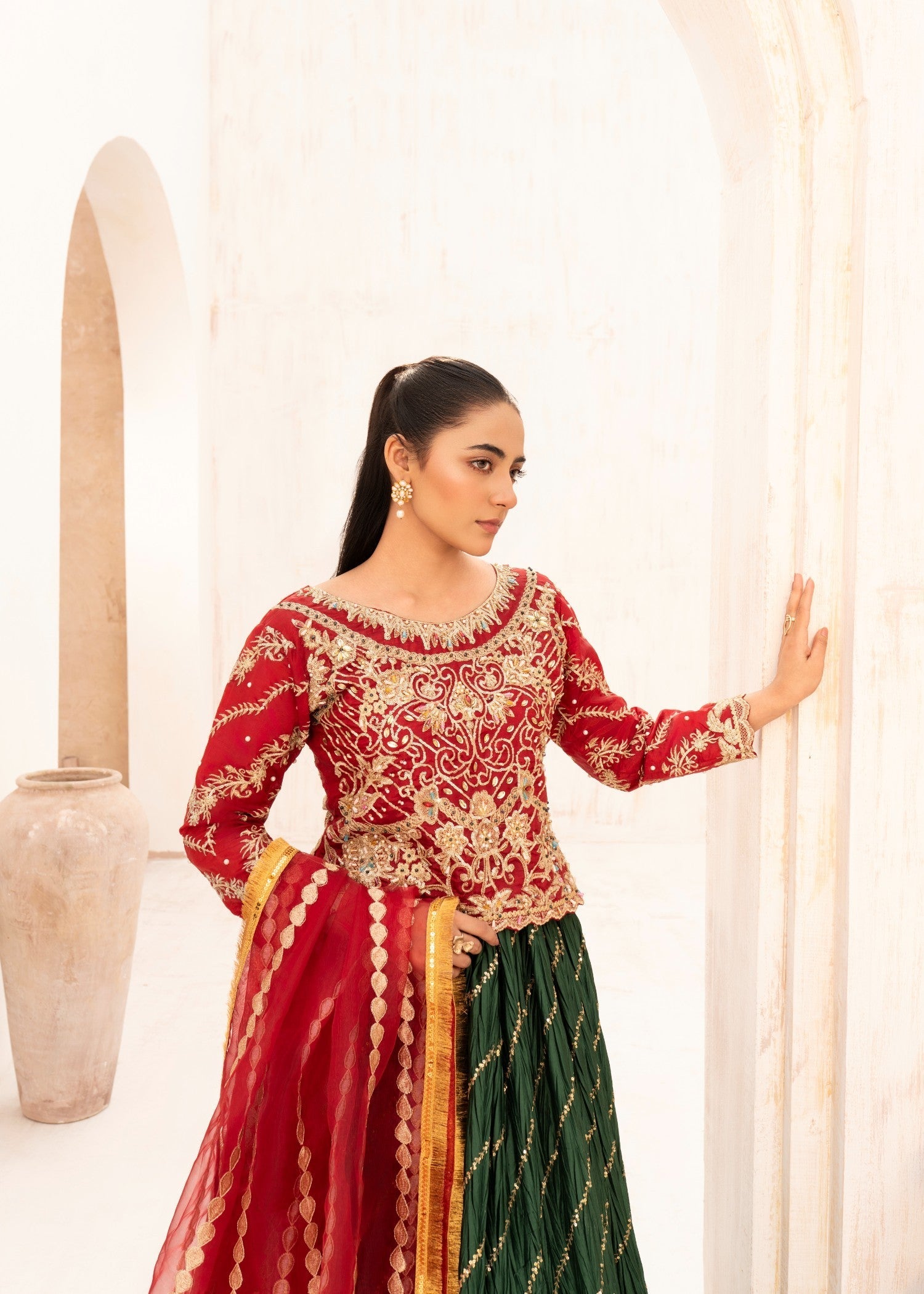 Sussy Asian Wear Crush Red & Bottle Green Women 3pcs