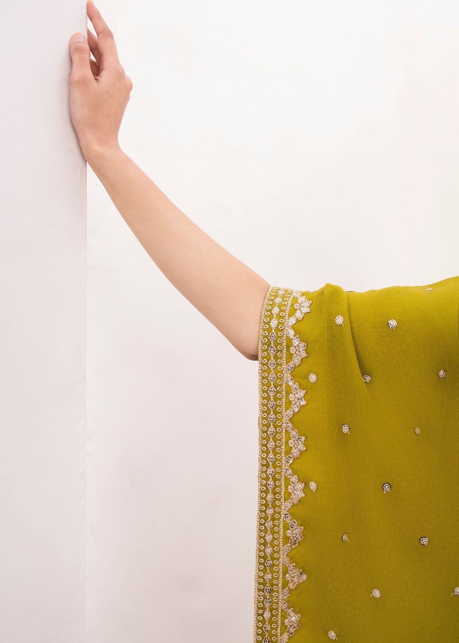 Agha Jaan Sandal Women 2pcs