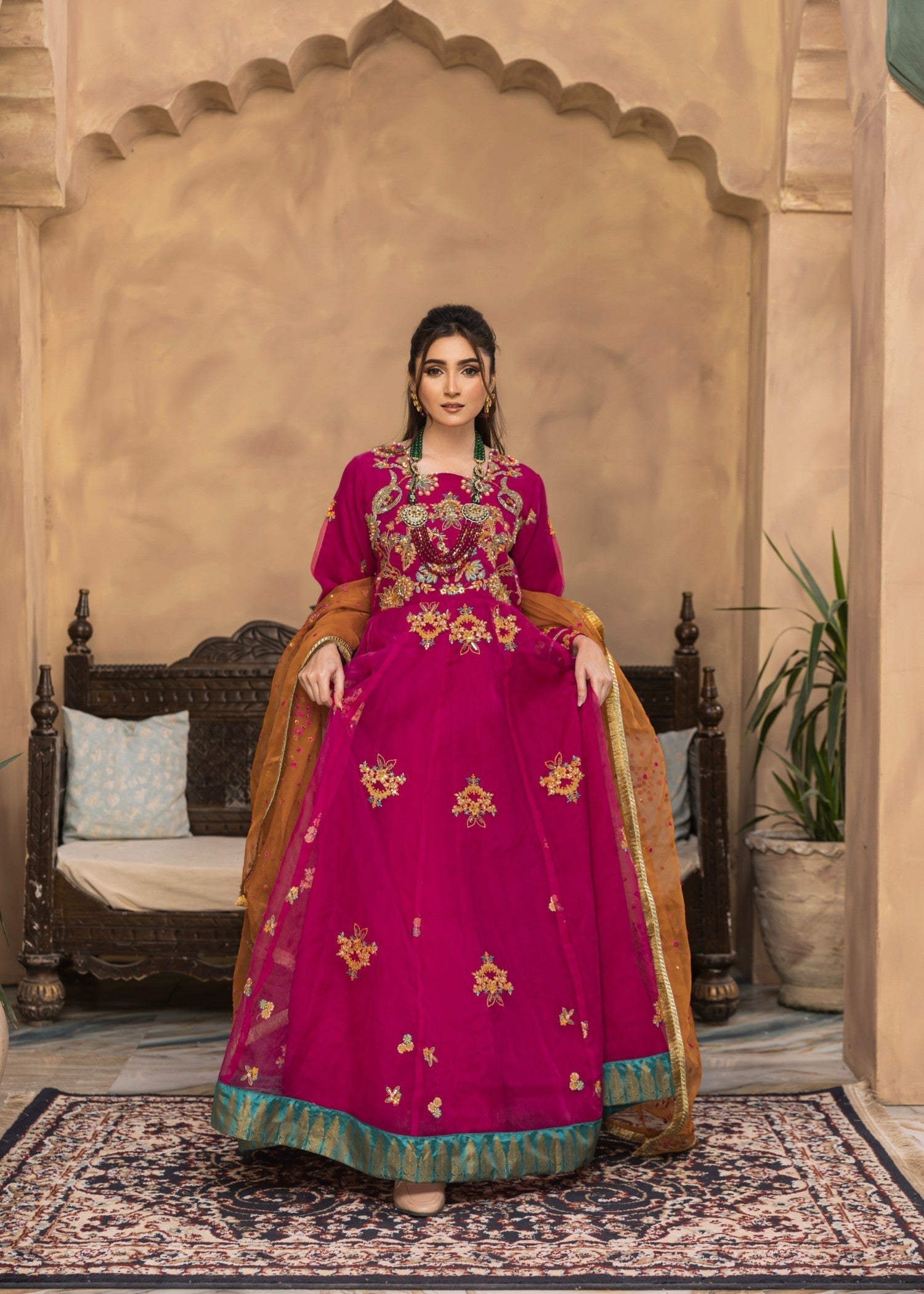 Costumo Zari Women 2pcs