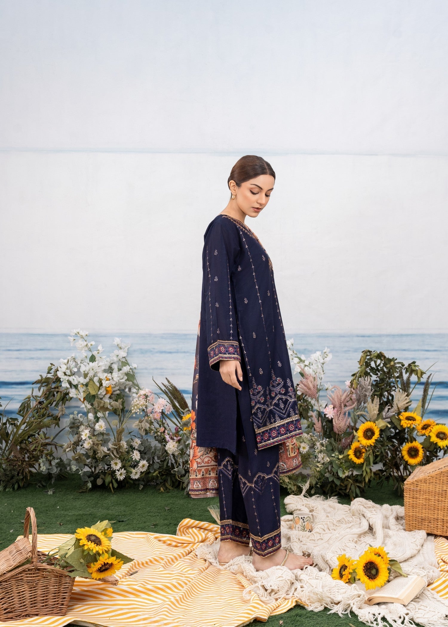 Fatima Noor’S Collections Psd 12 2 Women 3pcs