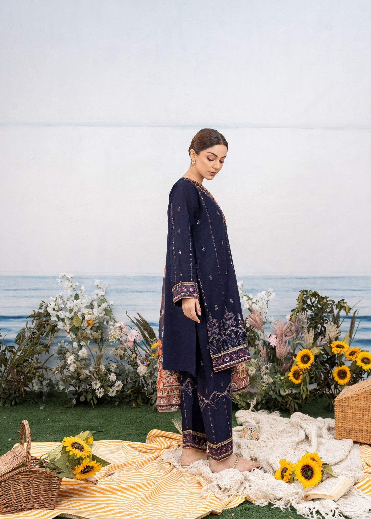 Fatima Noor’s Psd 12 2 Women 3pcs