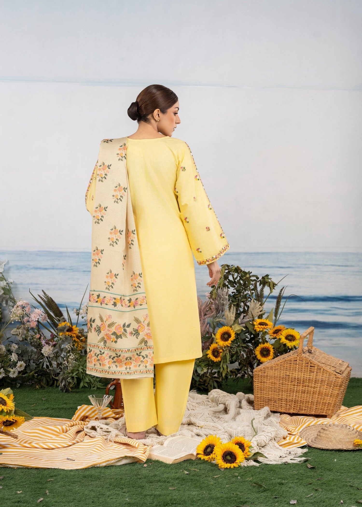 Fatima Noor’S Collections Bi 001 2 Women 3pcs