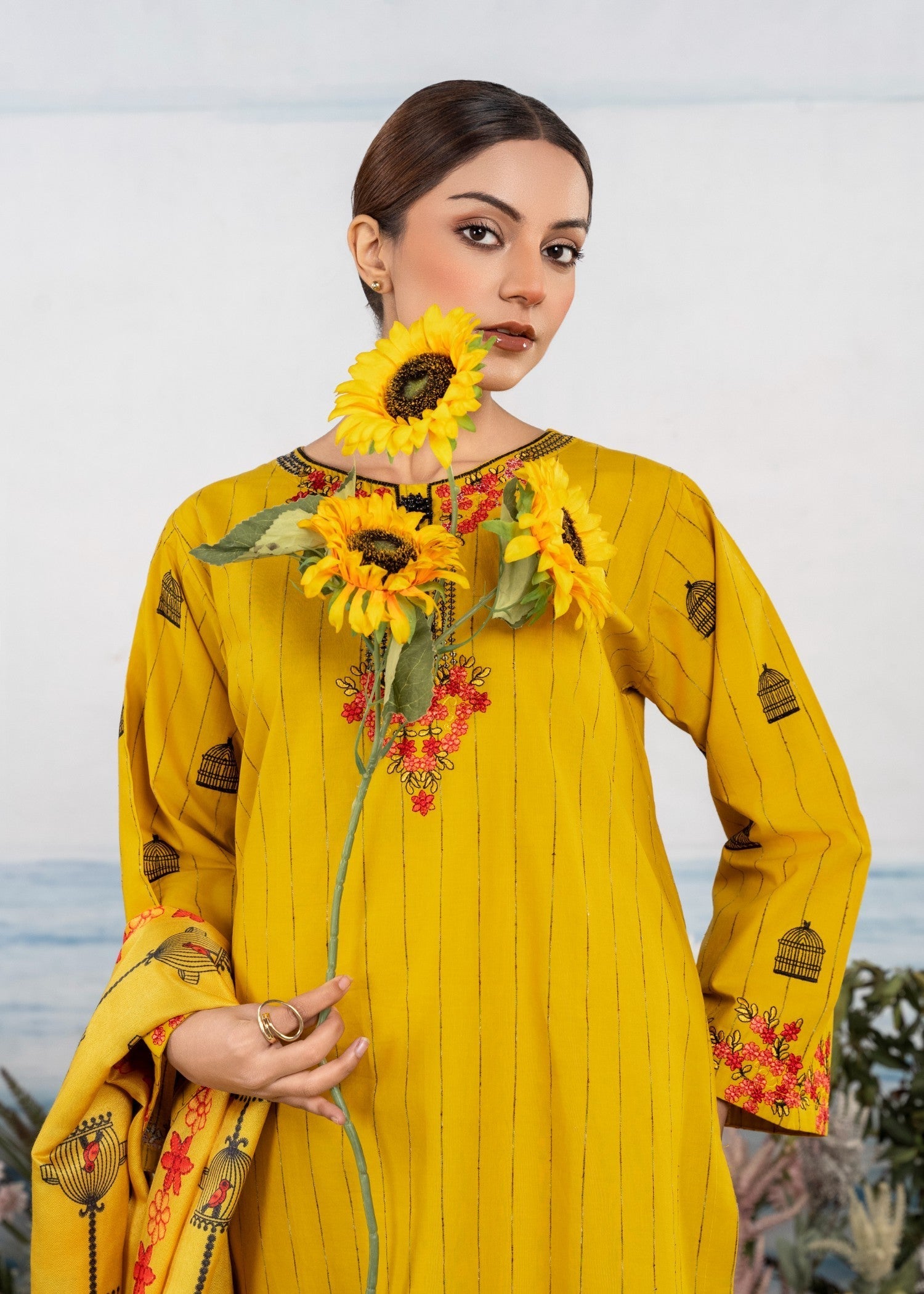 Fatima Noor’S Collections Bi 002 2 Women 3pcs