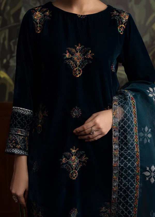 By-East Embroidered Velvet Suit Women 3pcs