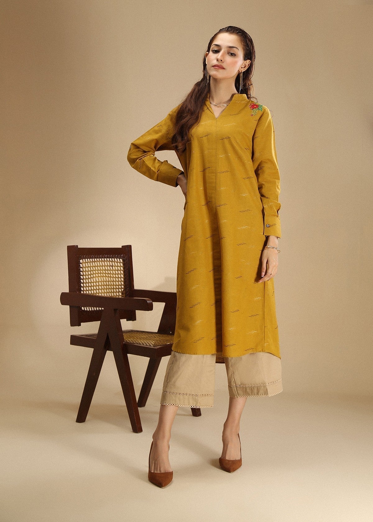 Aster Long Button Embroidery Shirt Women 1pcs