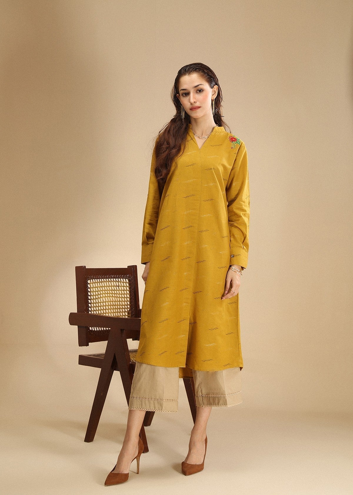 Aster Long Button Embroidery Shirt Women 1pcs