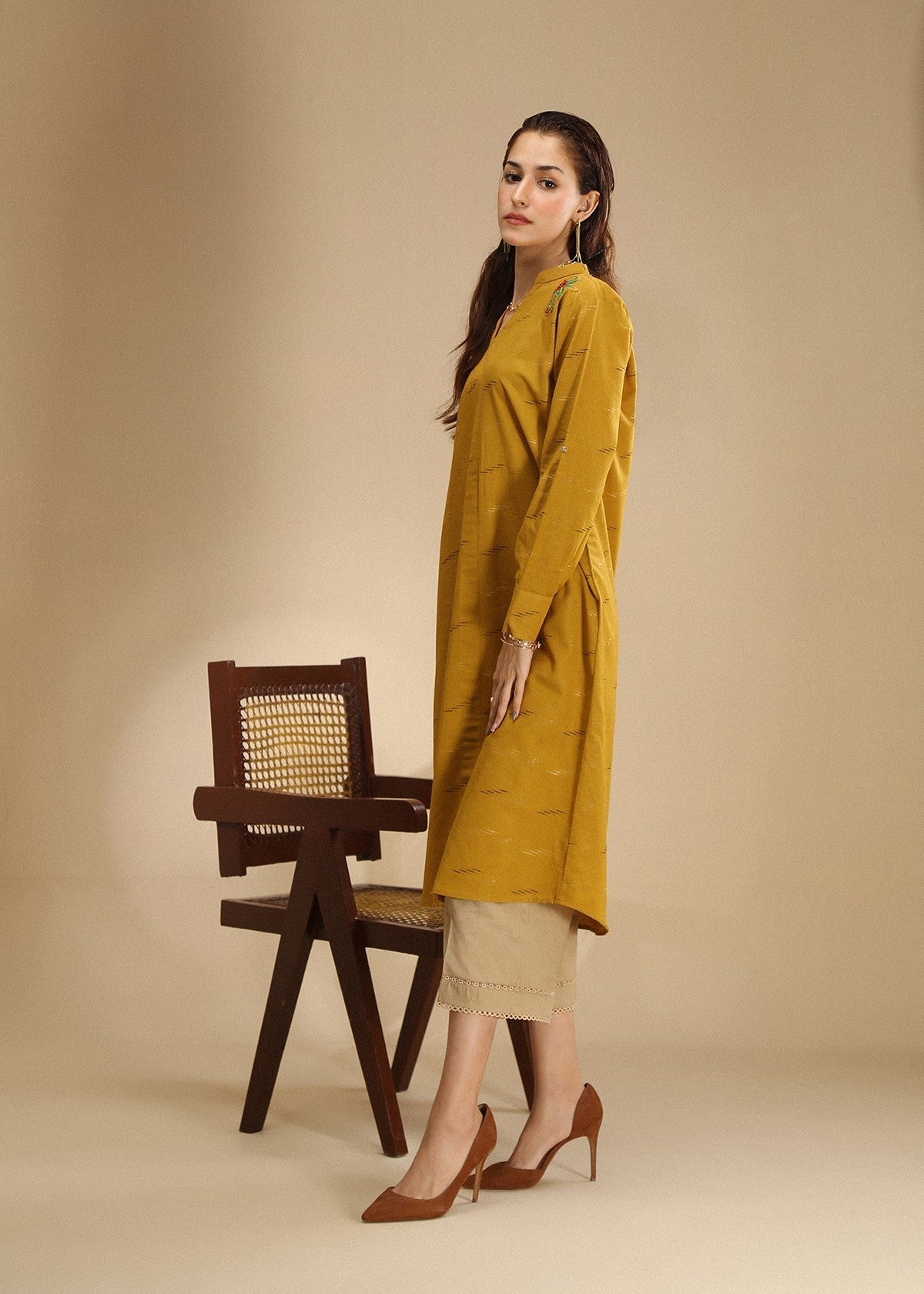 Aster Long Button Embroidery Shirt Women 1pcs