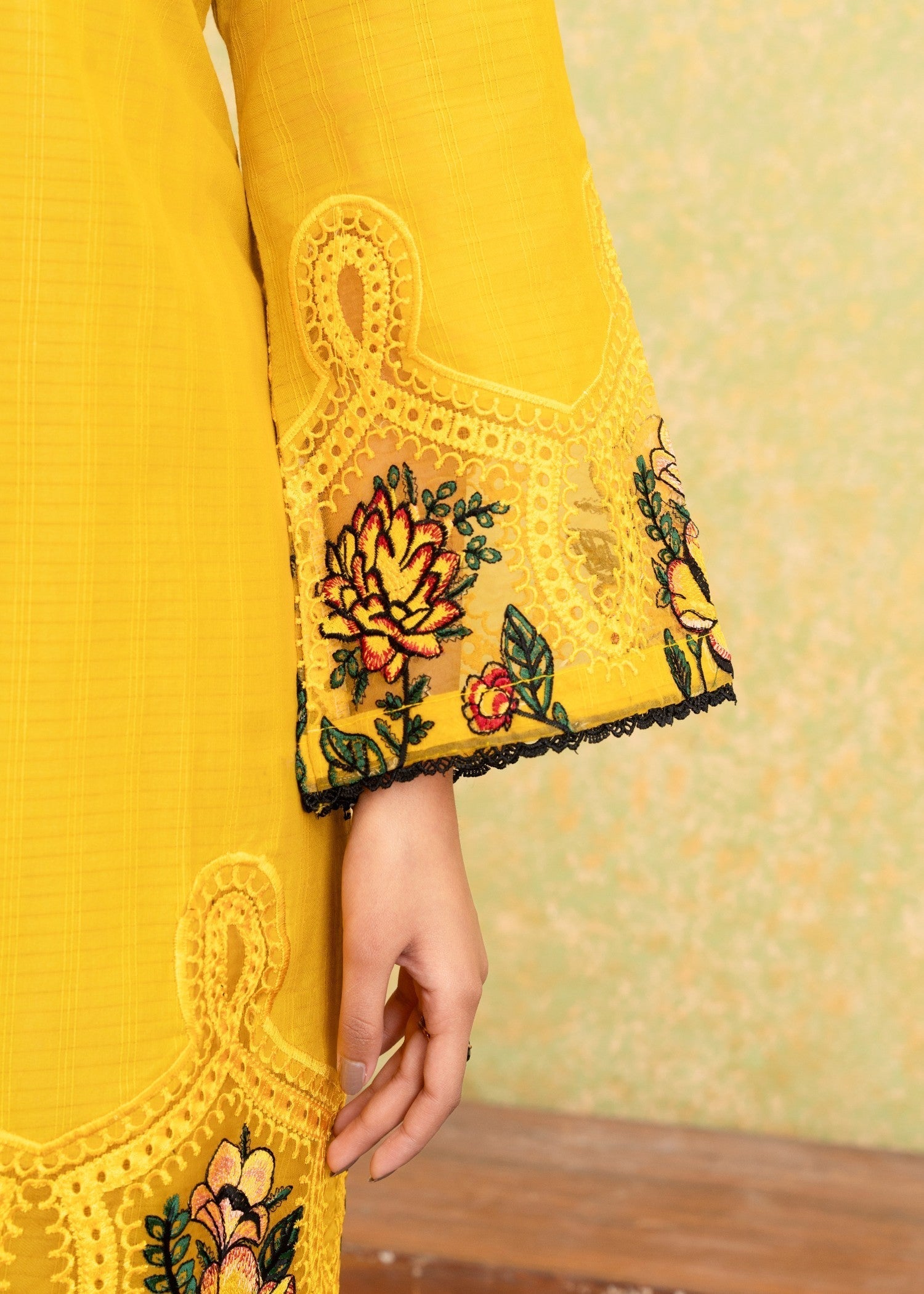 Fatima Noor’s Psd 20 2 Women 3pcs