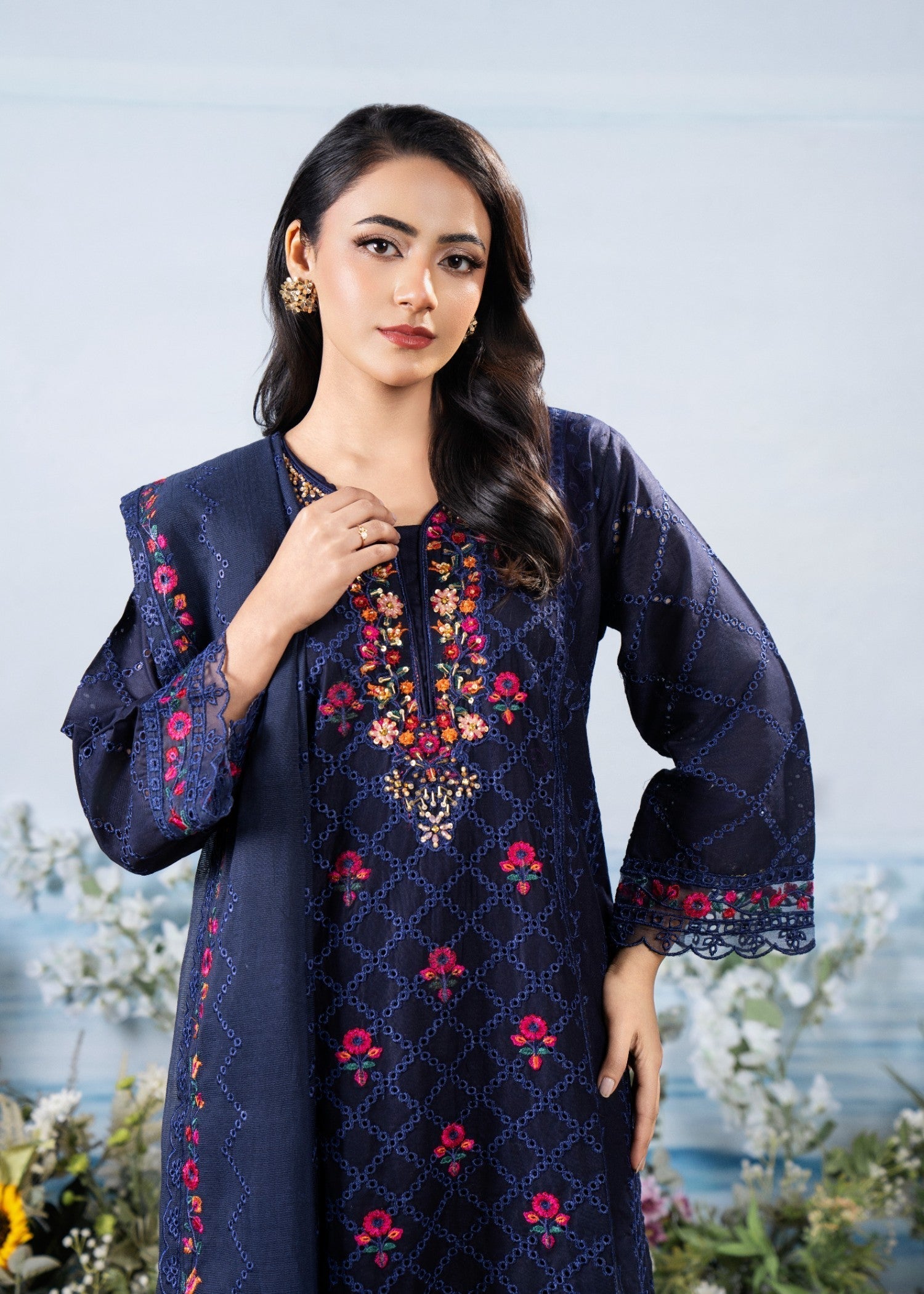 Fatima Noor’s Psd 16 4 Women 3pcs