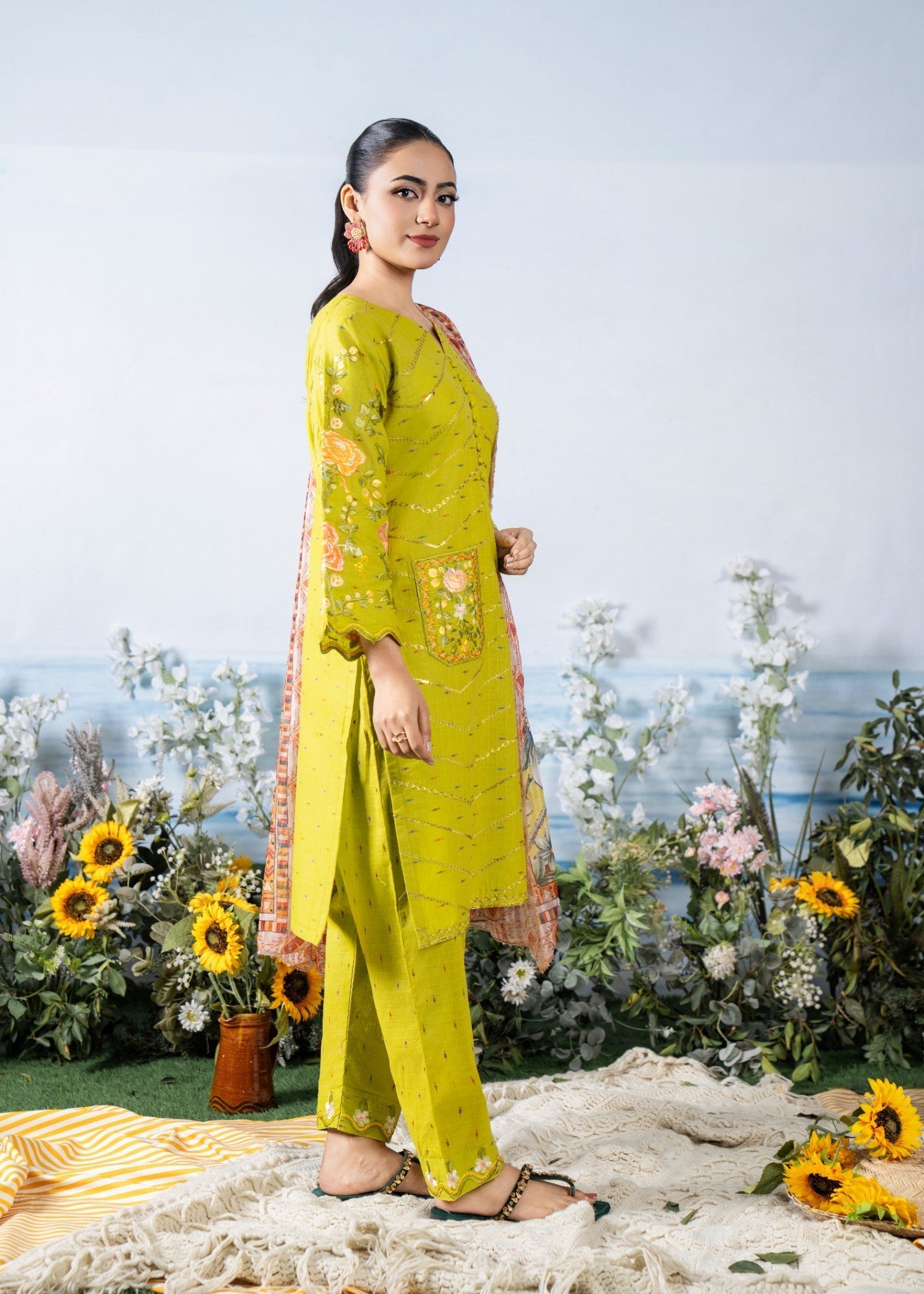 Fatima Noor’s Psd 13 3 Women 3pcs