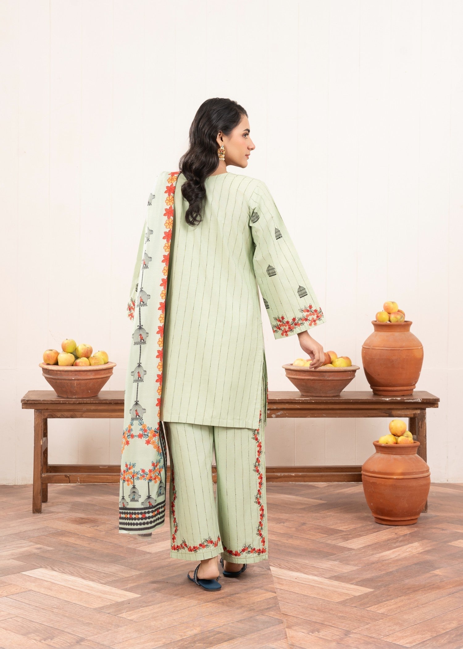 Fatima Noor’s Bi 002 5 Women 3pcs