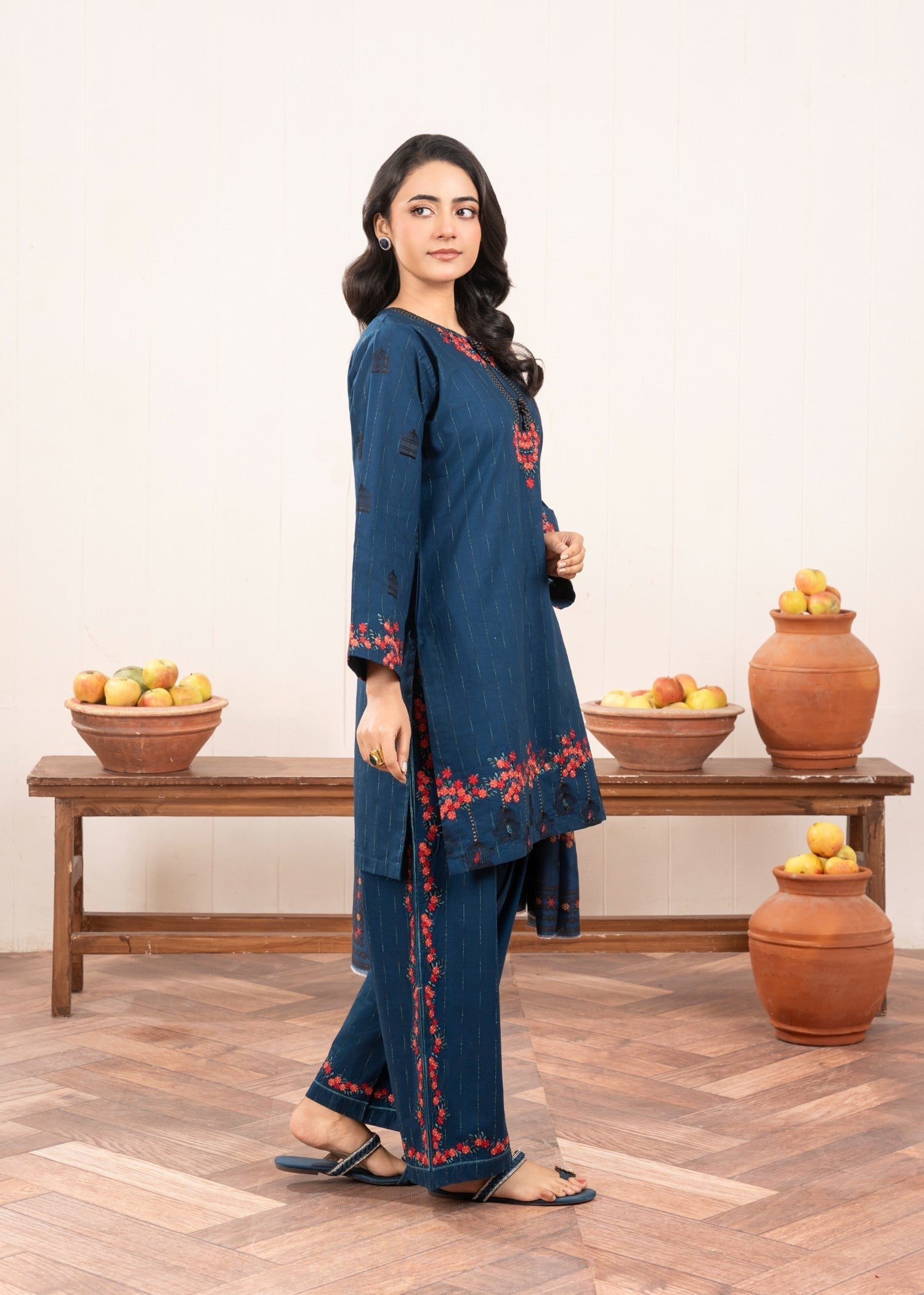 Fatima Noor’s Bi 002 6 Women 3pcs